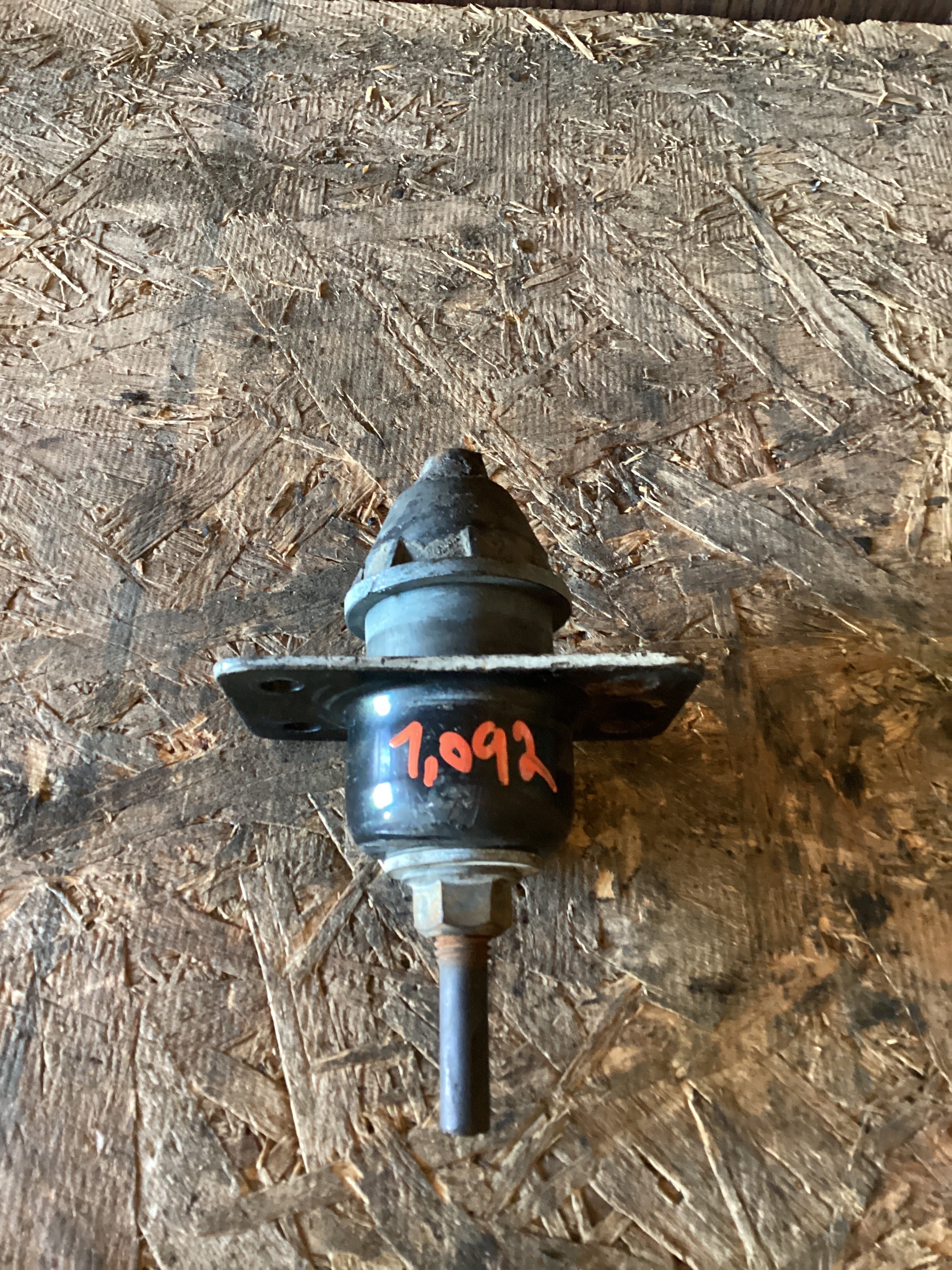 USED | HOOD LATCH UPPER VOLVO | SKU1,092