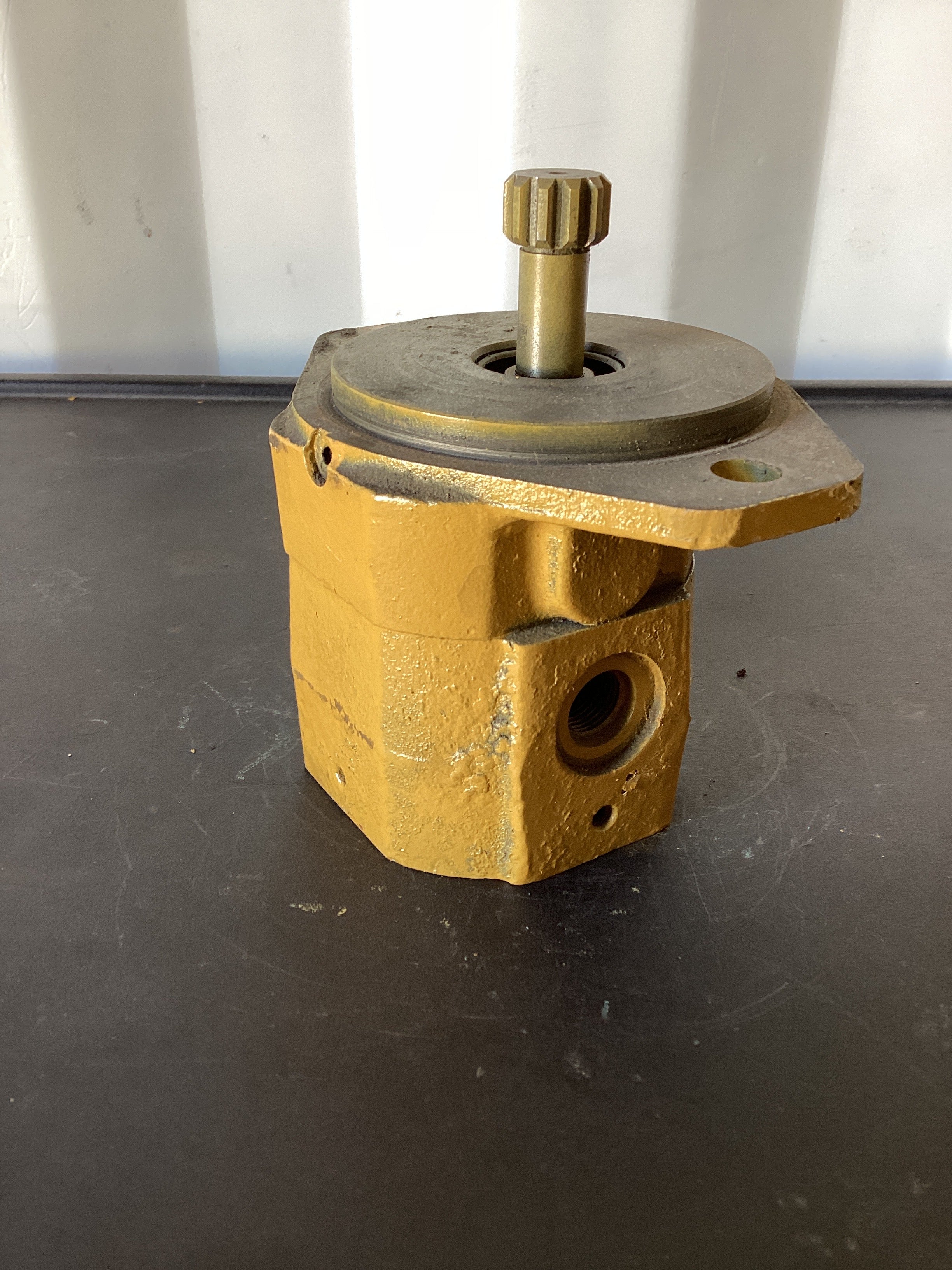 USED | FUEL PUMP CATERPILAR C13-C15 | SKU526