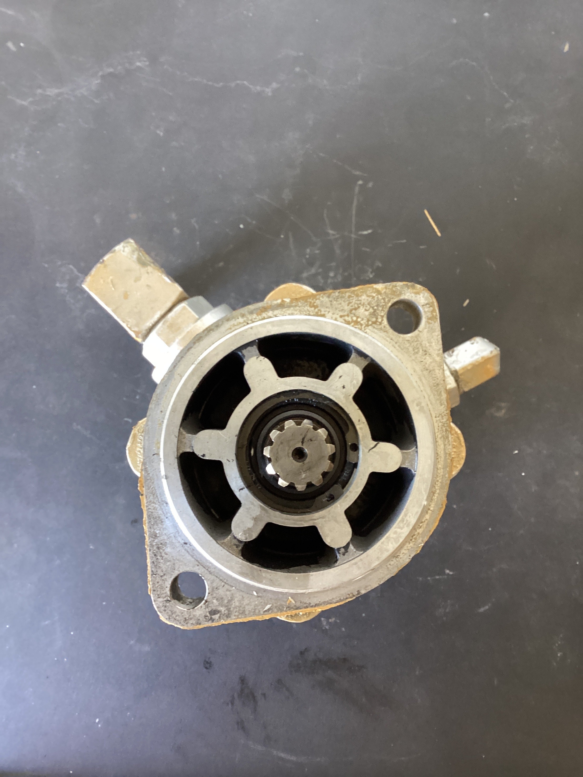 USED | POWER STEERING PUMP | SKU521