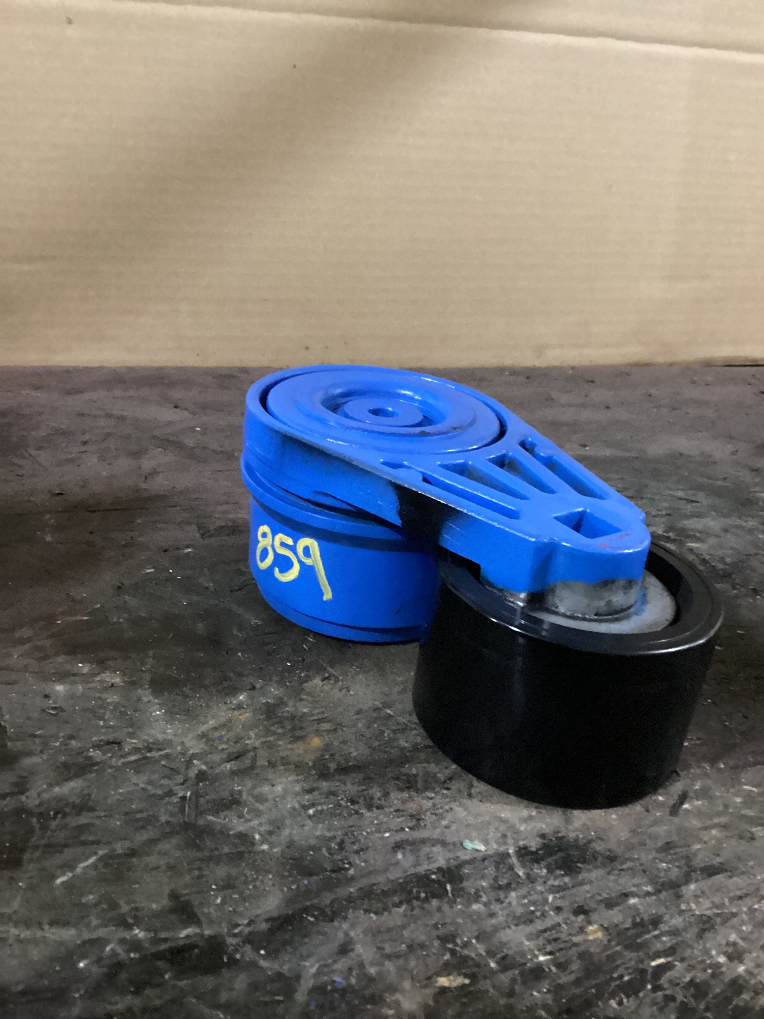 USED | ENGINE BELT TENSIONER INTERNATIONAL | SKU859