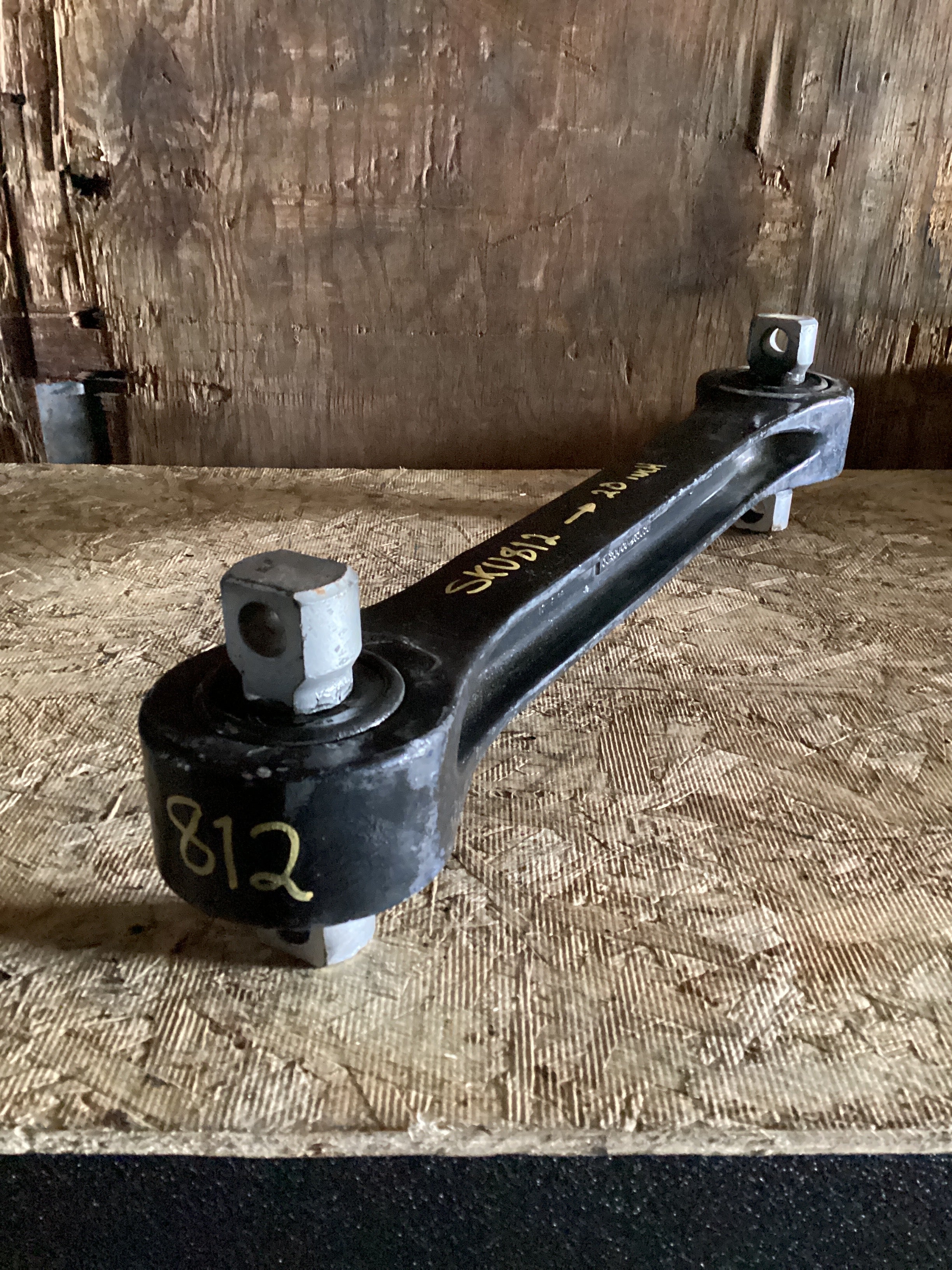 USED | REAR SUSPENSION TORQUE ROD BAR 20 INCH KENWORTH | SKU812