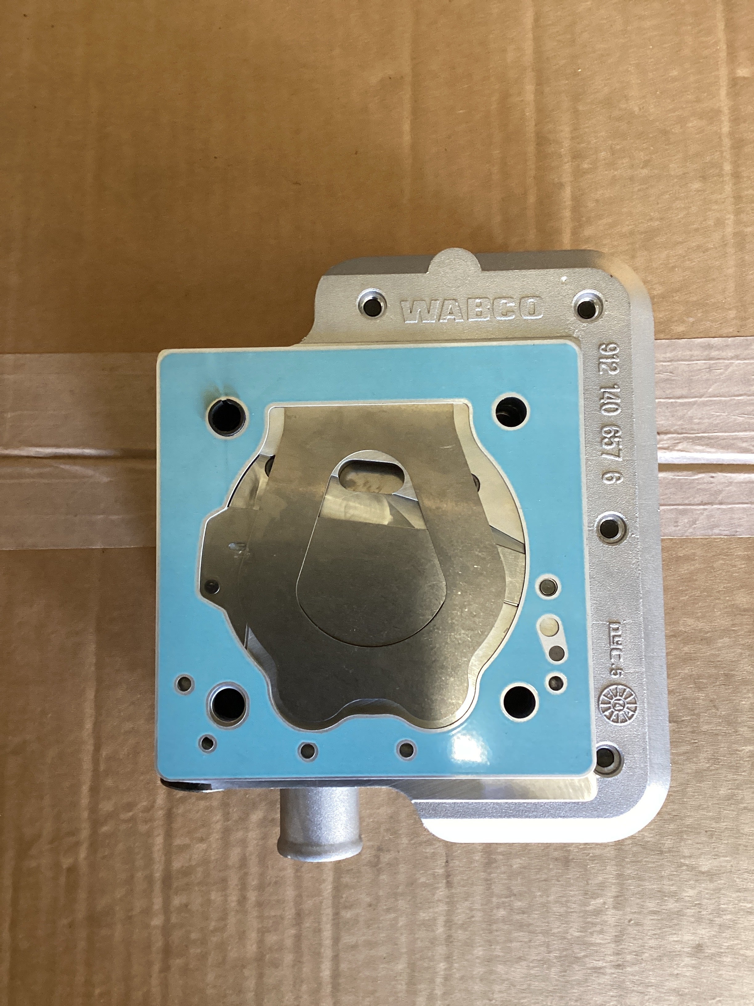 NEW | CUMMINS AIR COMPRESSOR CYLINDER HEAD KIT | SKU266