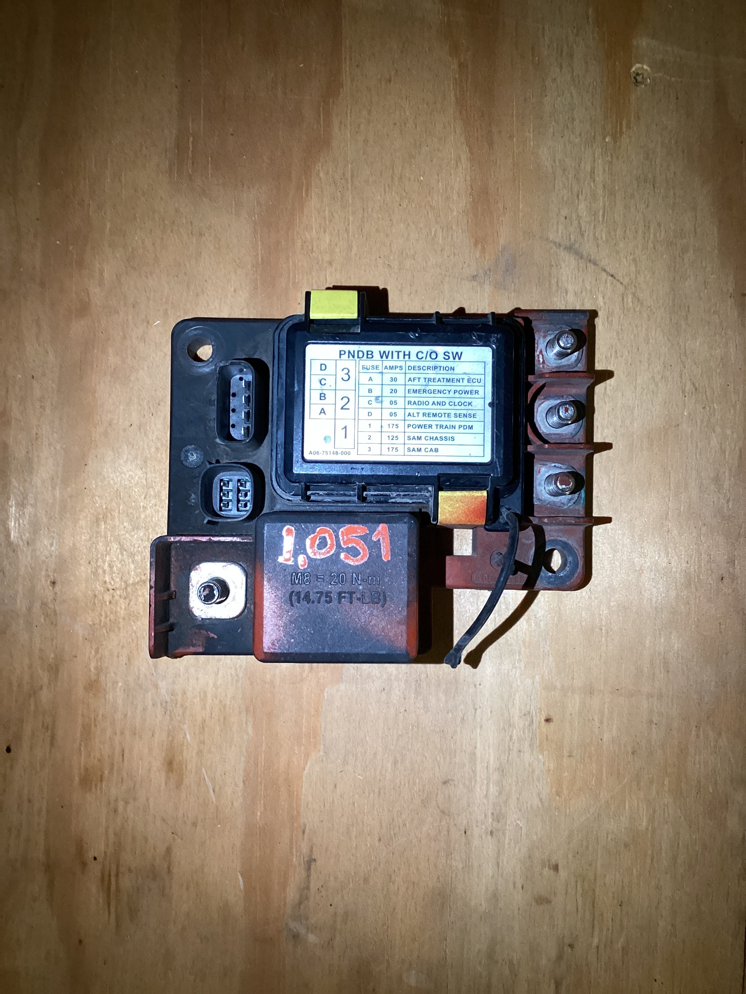 USED | POWER DISTRIBUTION FUSE BOX CASCADIA | SKU1,051