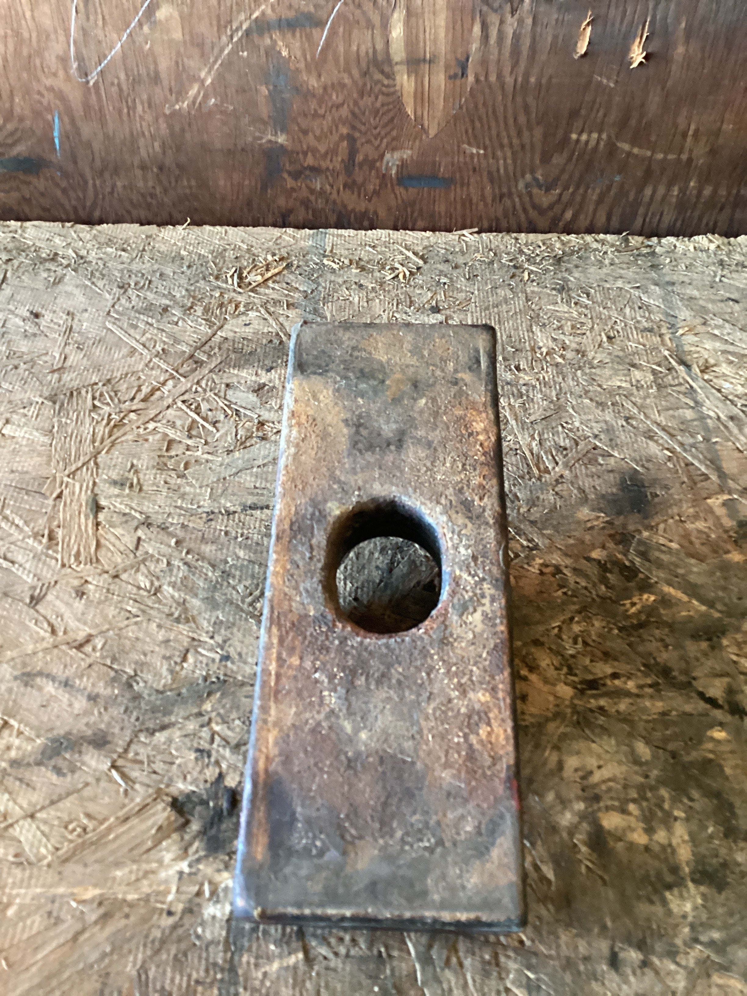 USED | REAR LEAF SPRING U BOLT LOWER PLATE PETERBILT | 1,001