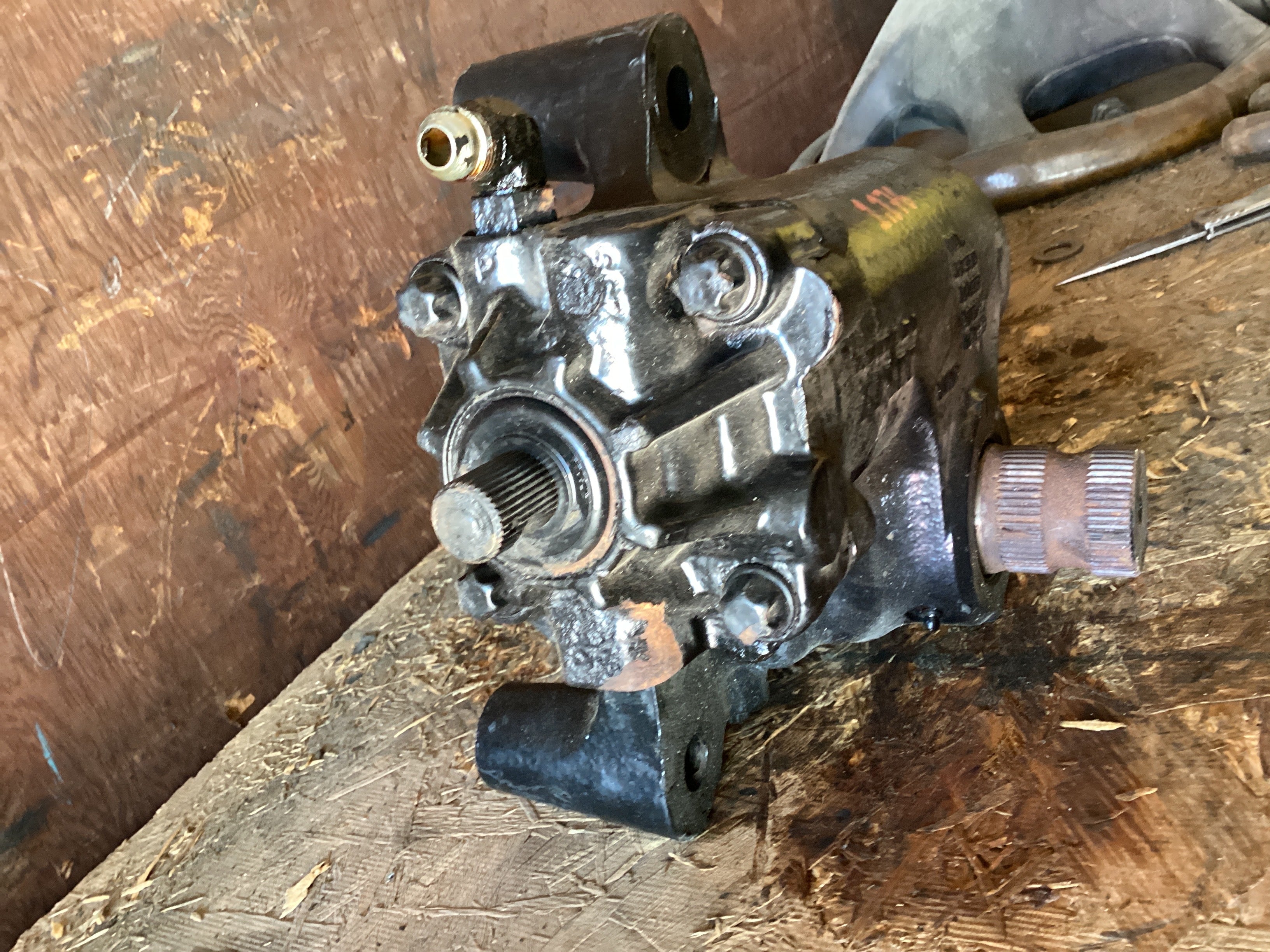 USED | POWER STEERING GEAR BOX INTERNATIONAL PROSTAR | SKU1,176