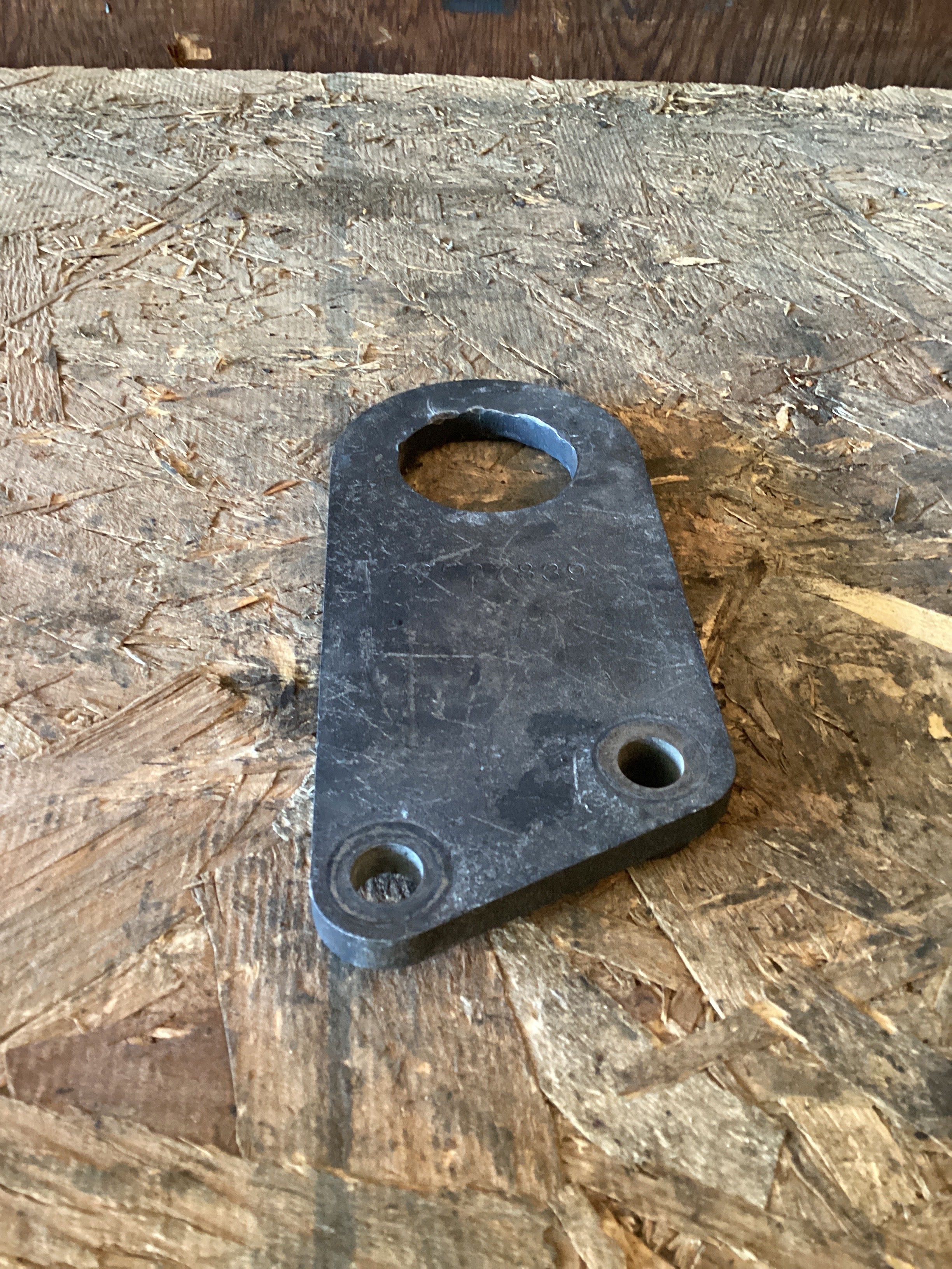 USED | ENGINE LIFT BRACKET DETROIT 60 SERIES | SKU1,098