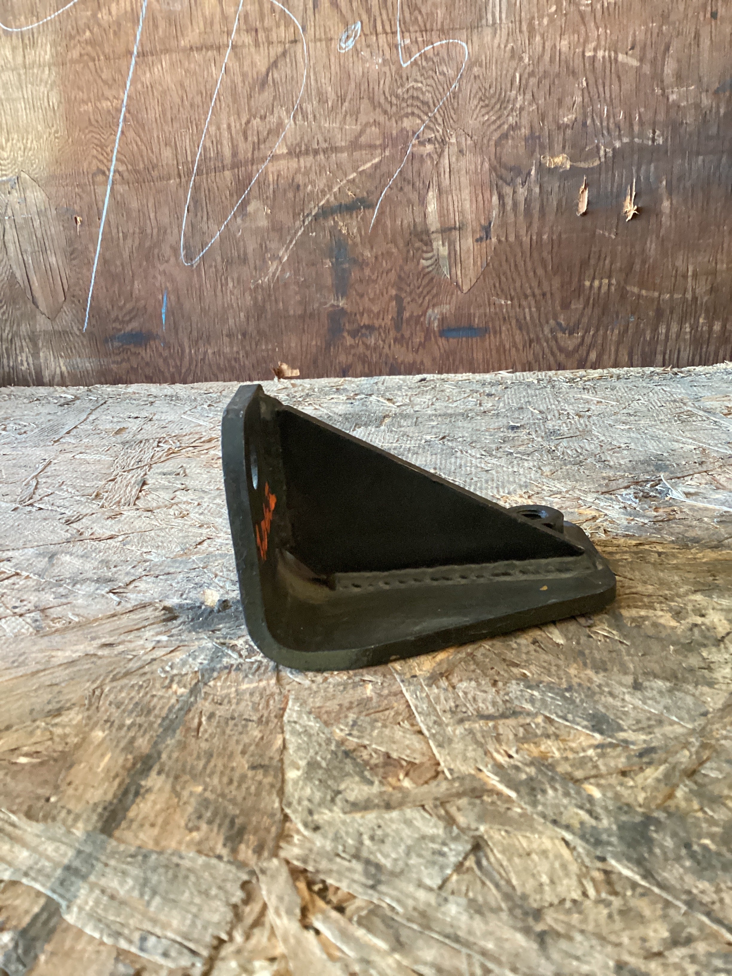 USED | FRONT BUMPER LOWER BRACKET STABILIZER LHS FREIGHTLINER | SKU1,063