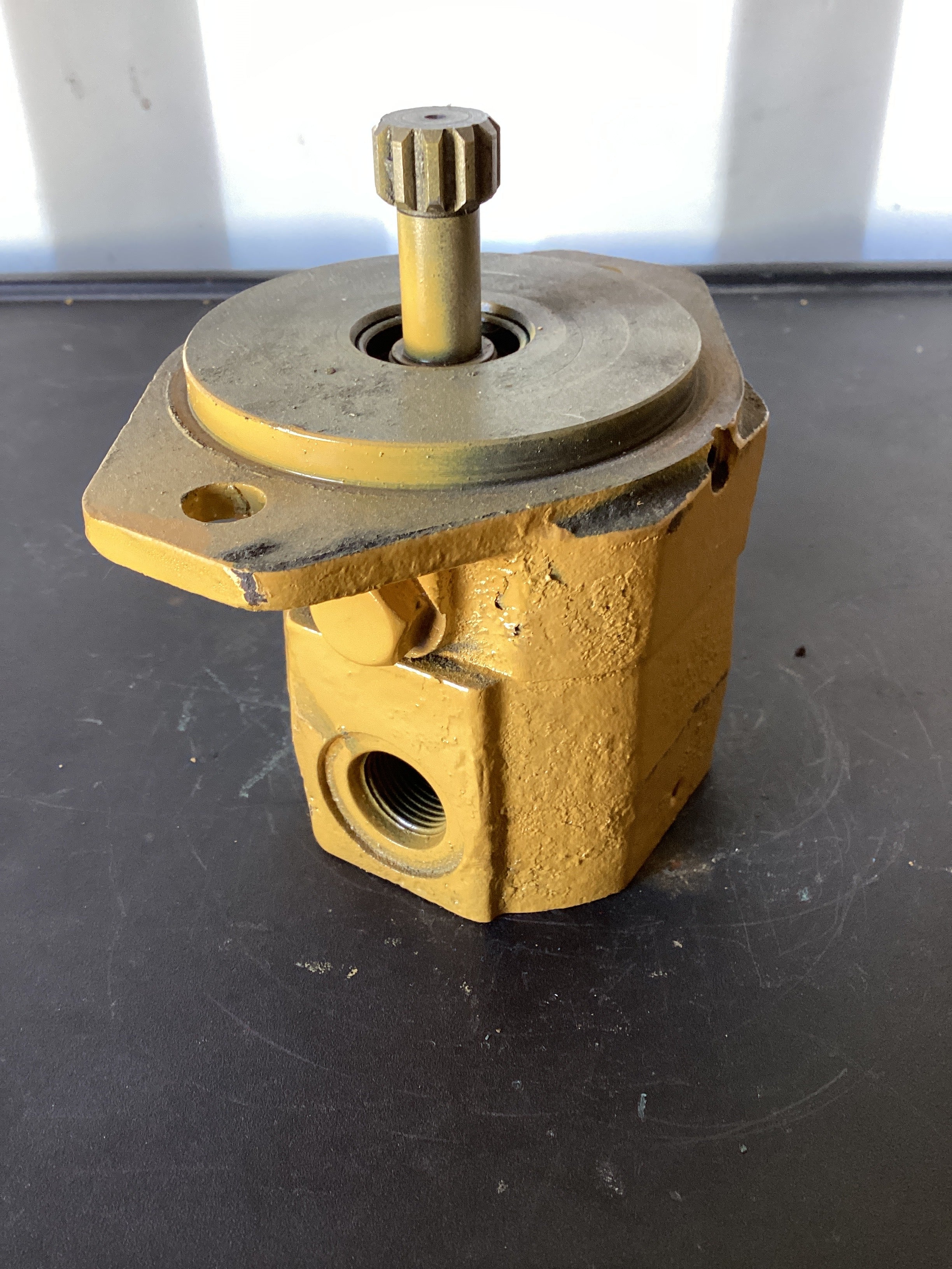 USED | FUEL PUMP CATERPILAR C13-C15 | SKU526
