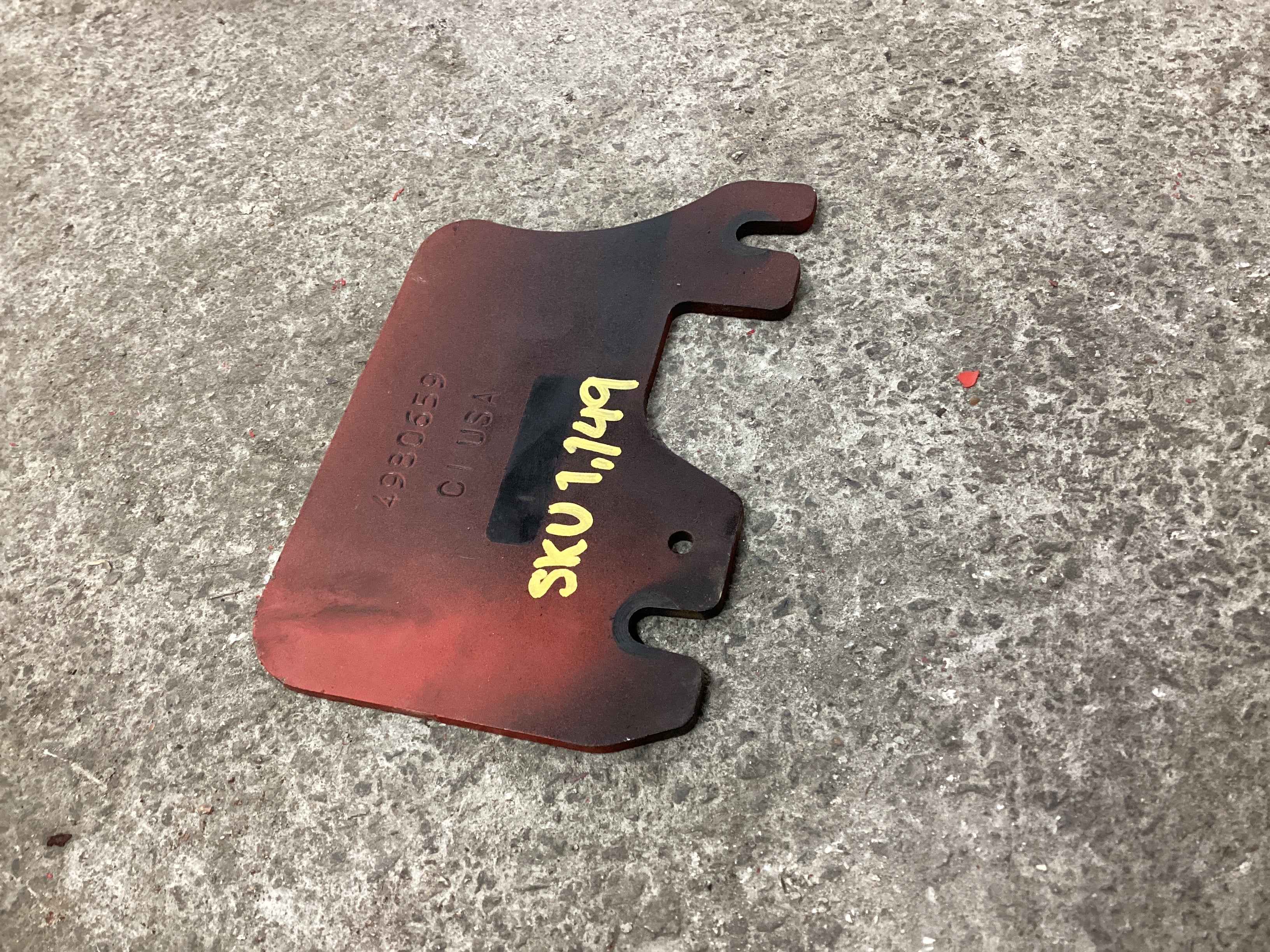 USED | EXHAUST MANIFOLD HEAT SHIELDING PLATE CUMMINS ISB 2012 | SKU1,149