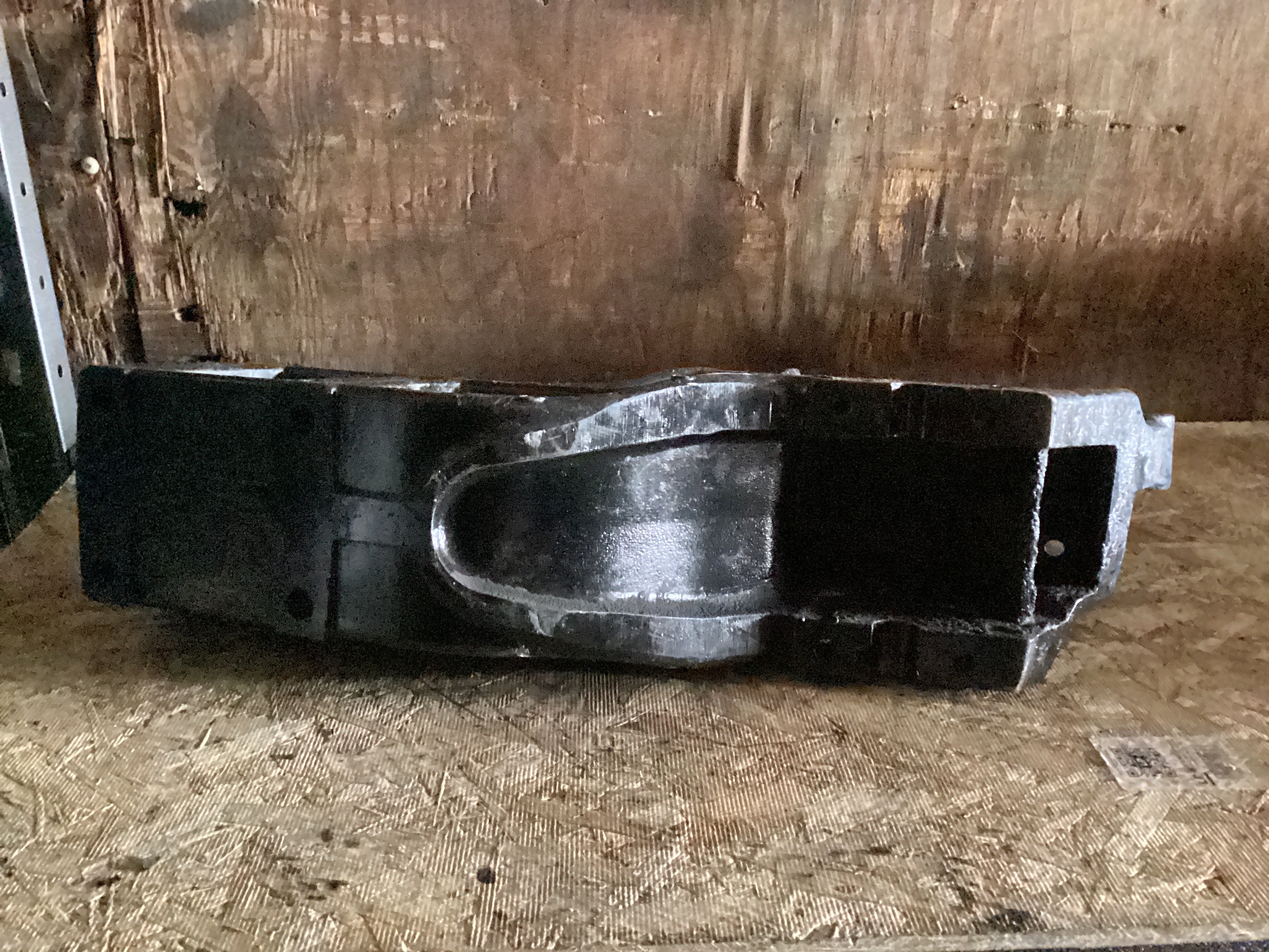 USED | FRONT SPRING DRIVE FRAME MOUNT LHS KENWORTH | SKU879