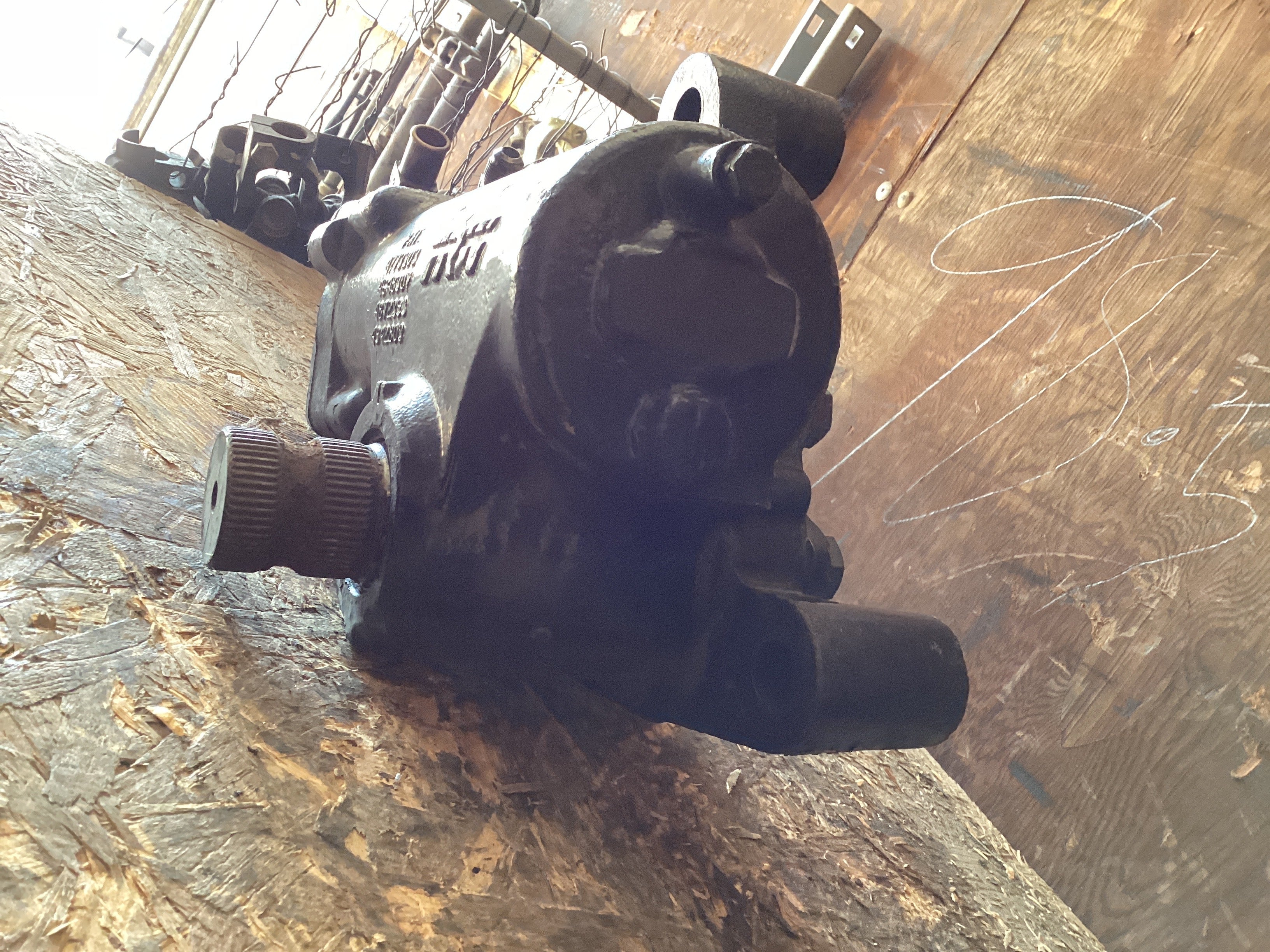 USED | POWER STEERING GEAR BOX FREIGHTLINER | SKU1,177