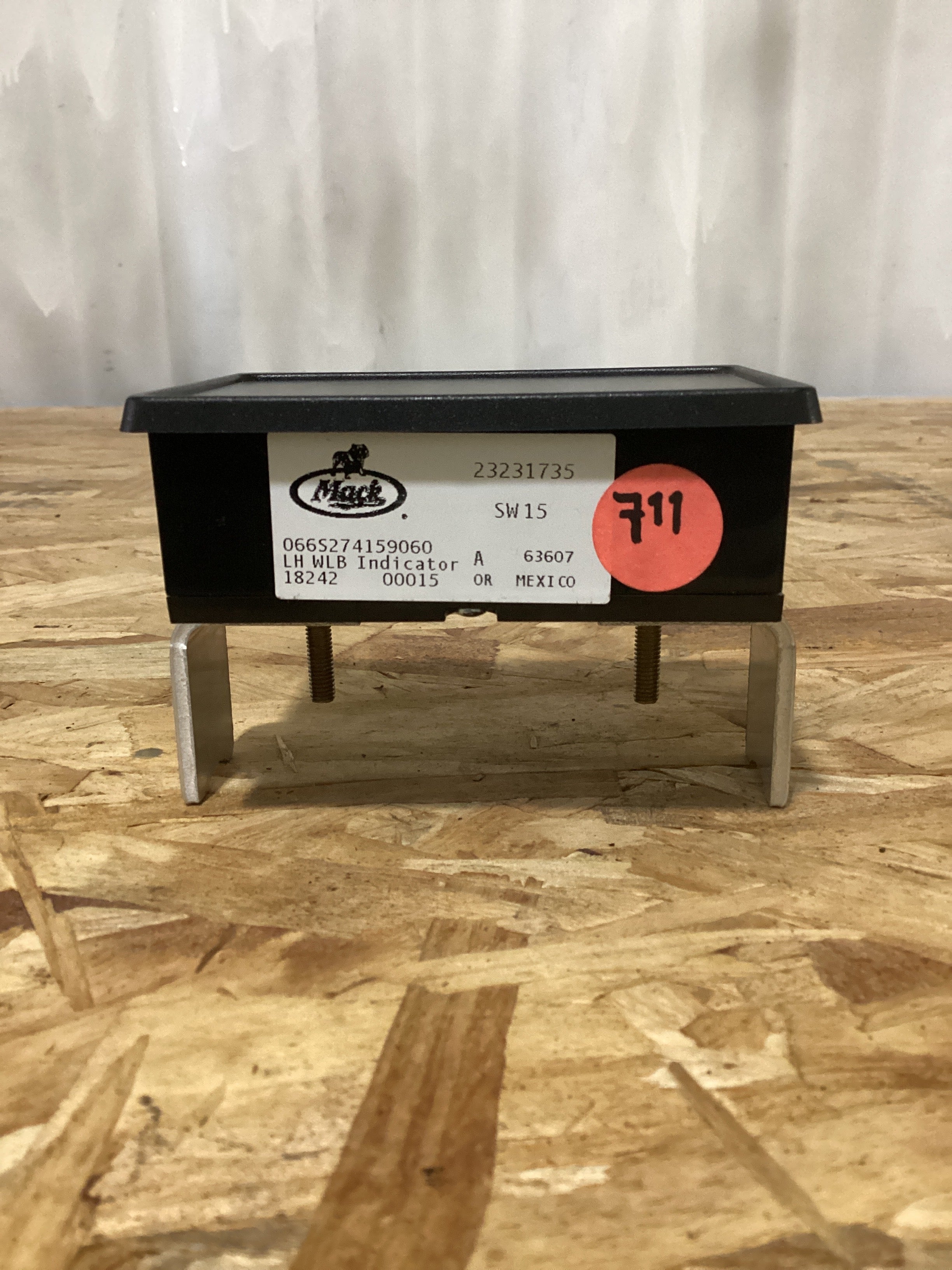 NEW | INSTRUMENT INDICATOR MACK | SKU711