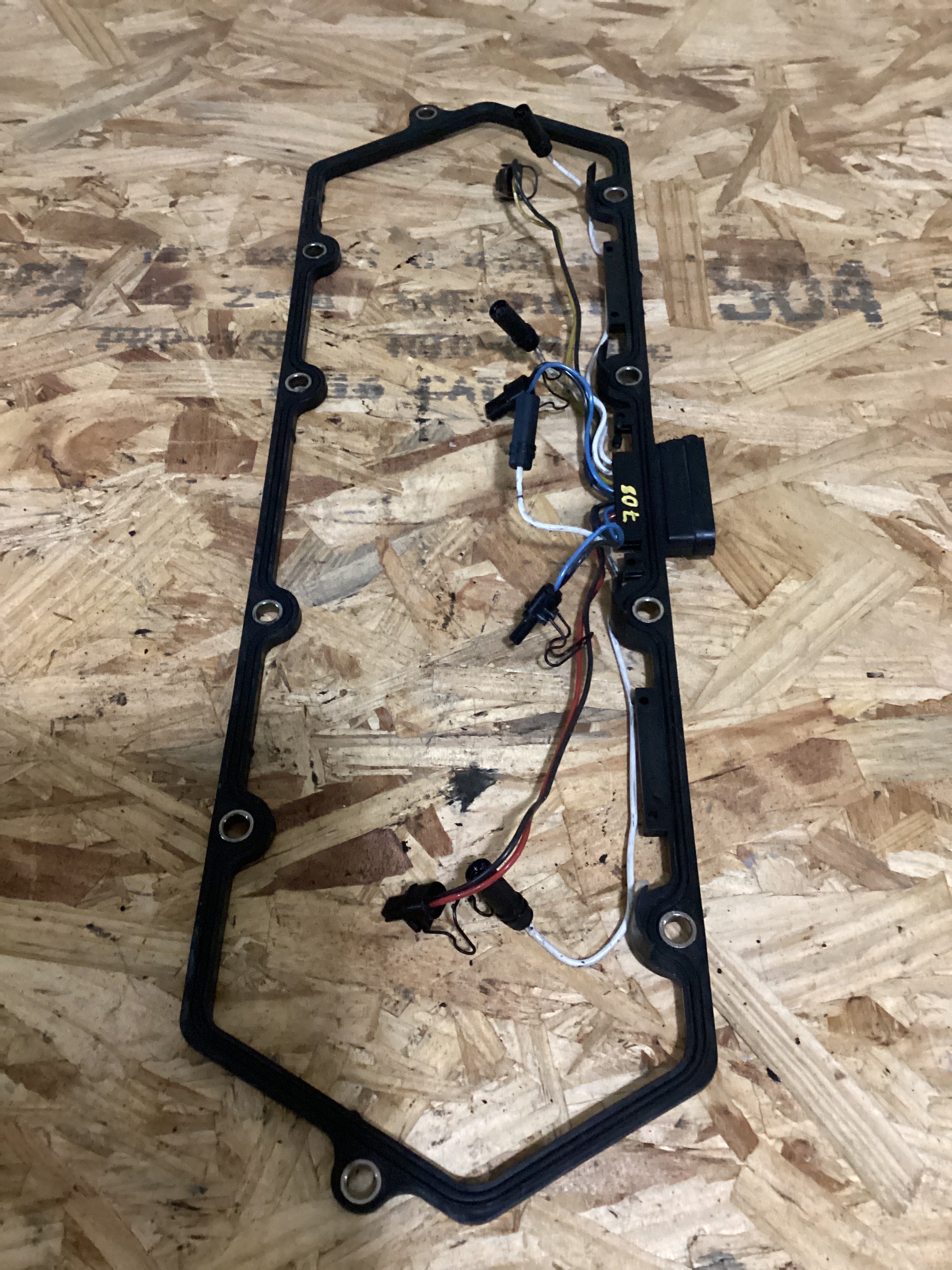 USED | INJECTOR HARNESS AND VALVE COVER GASKET INTERNATIONAL NAVISTAR | SKU708