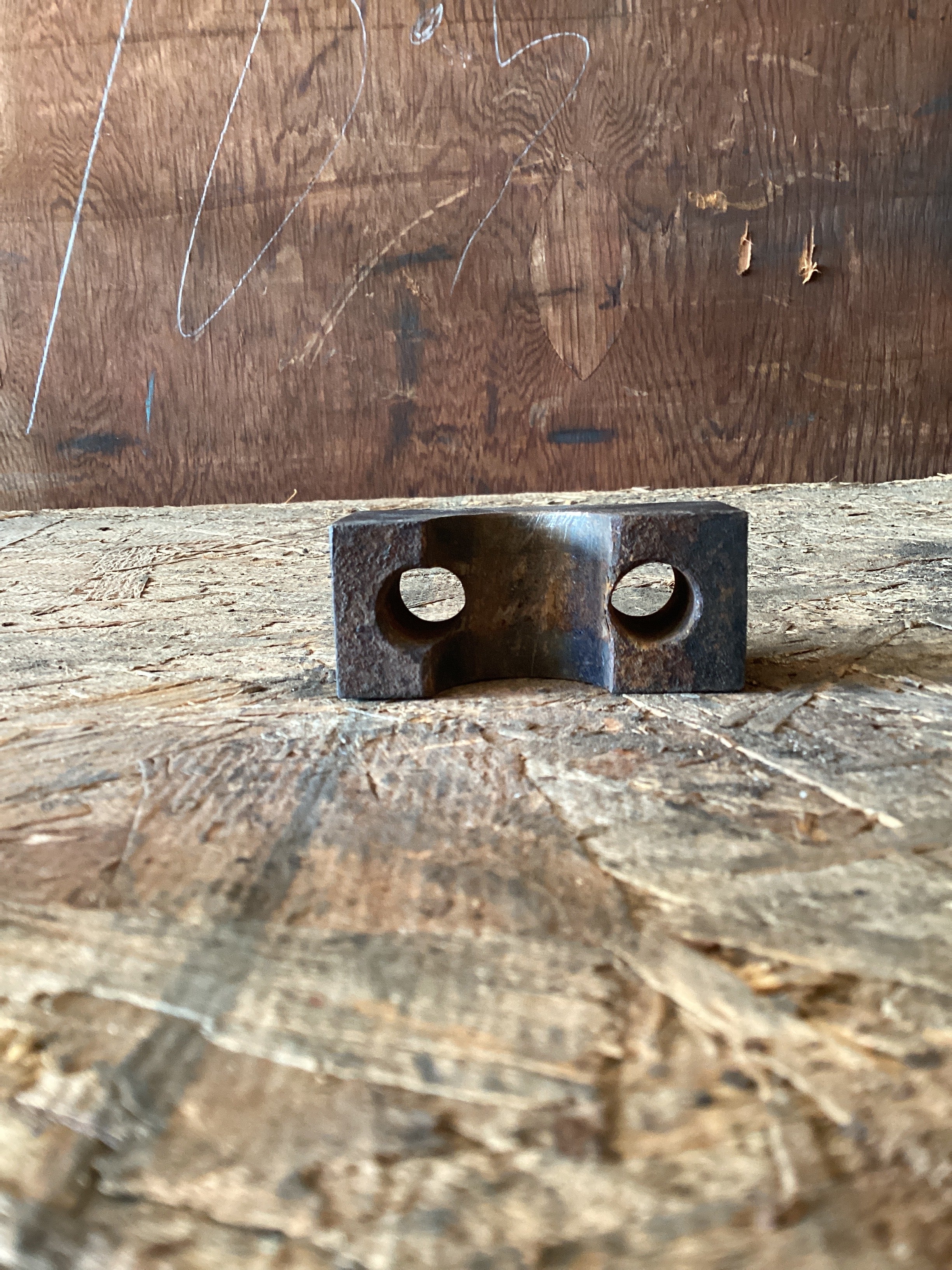 USED | SPRING PIN RETAINER FREIGHTLINER | SKU1,003