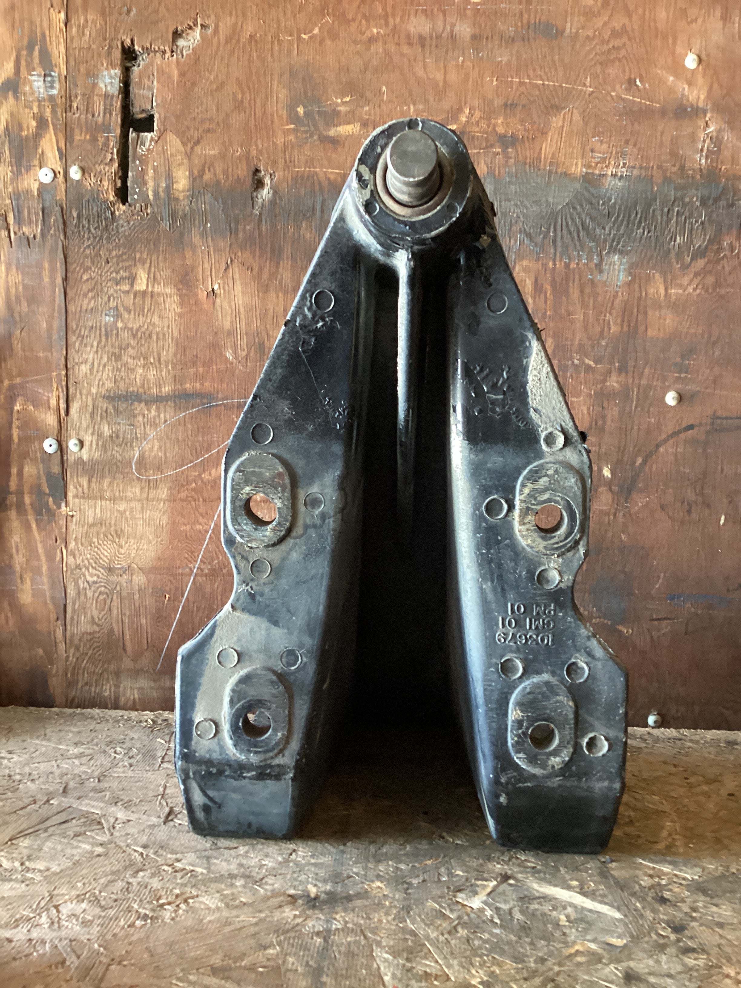 USED | LEAF SPRING HANGER BRACKET KENWORTH | SKU1,112