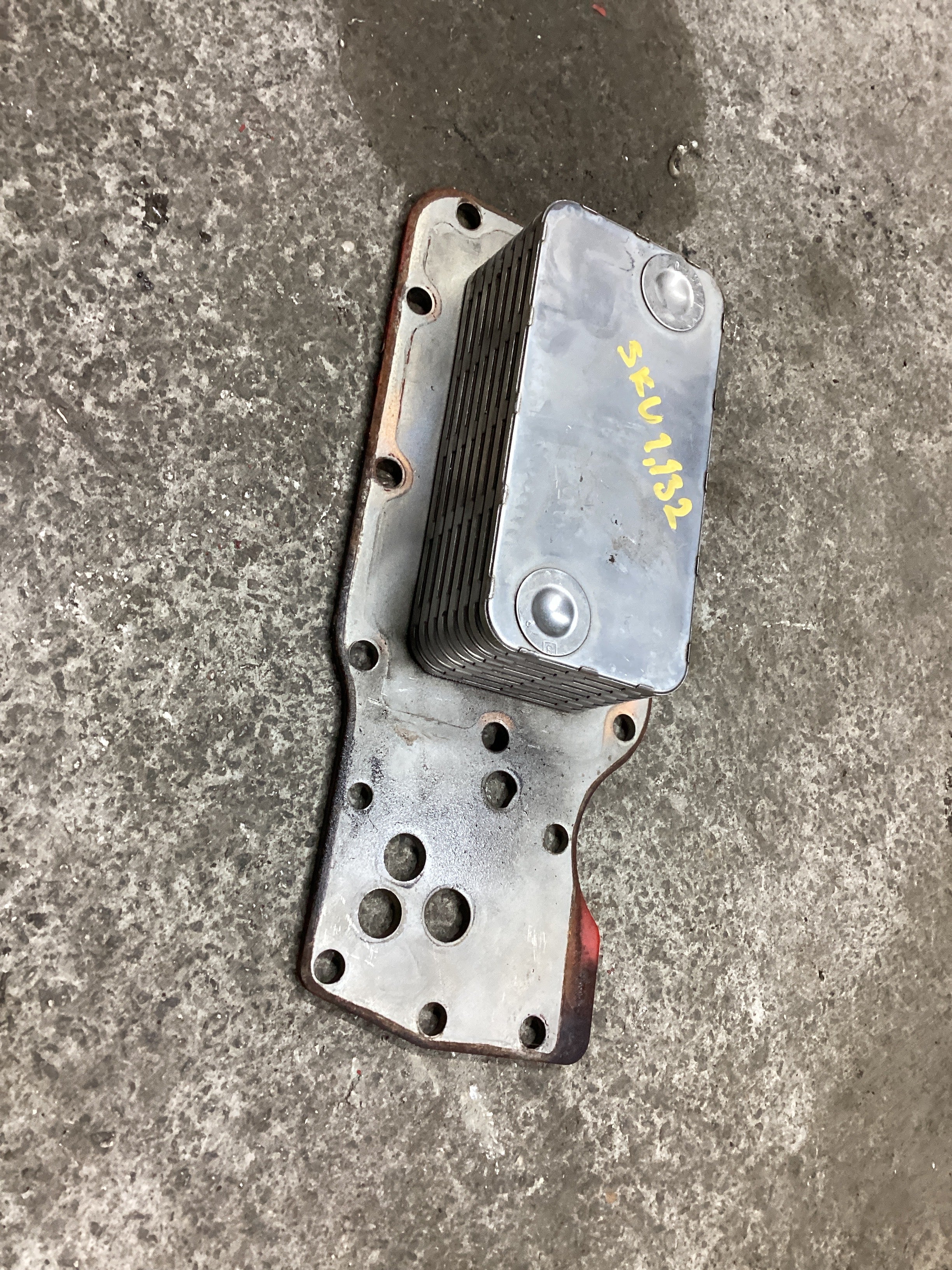 USED | ENGINE OIL COOLER CUMMINS ISB 2012 | SKU1,132