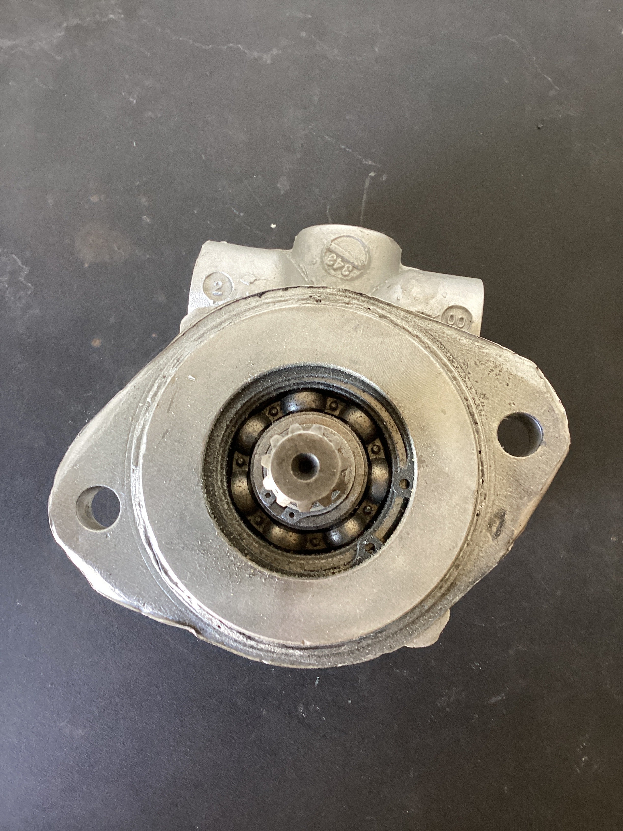 USED | POWER STEERING PUMP RHS | SKU505