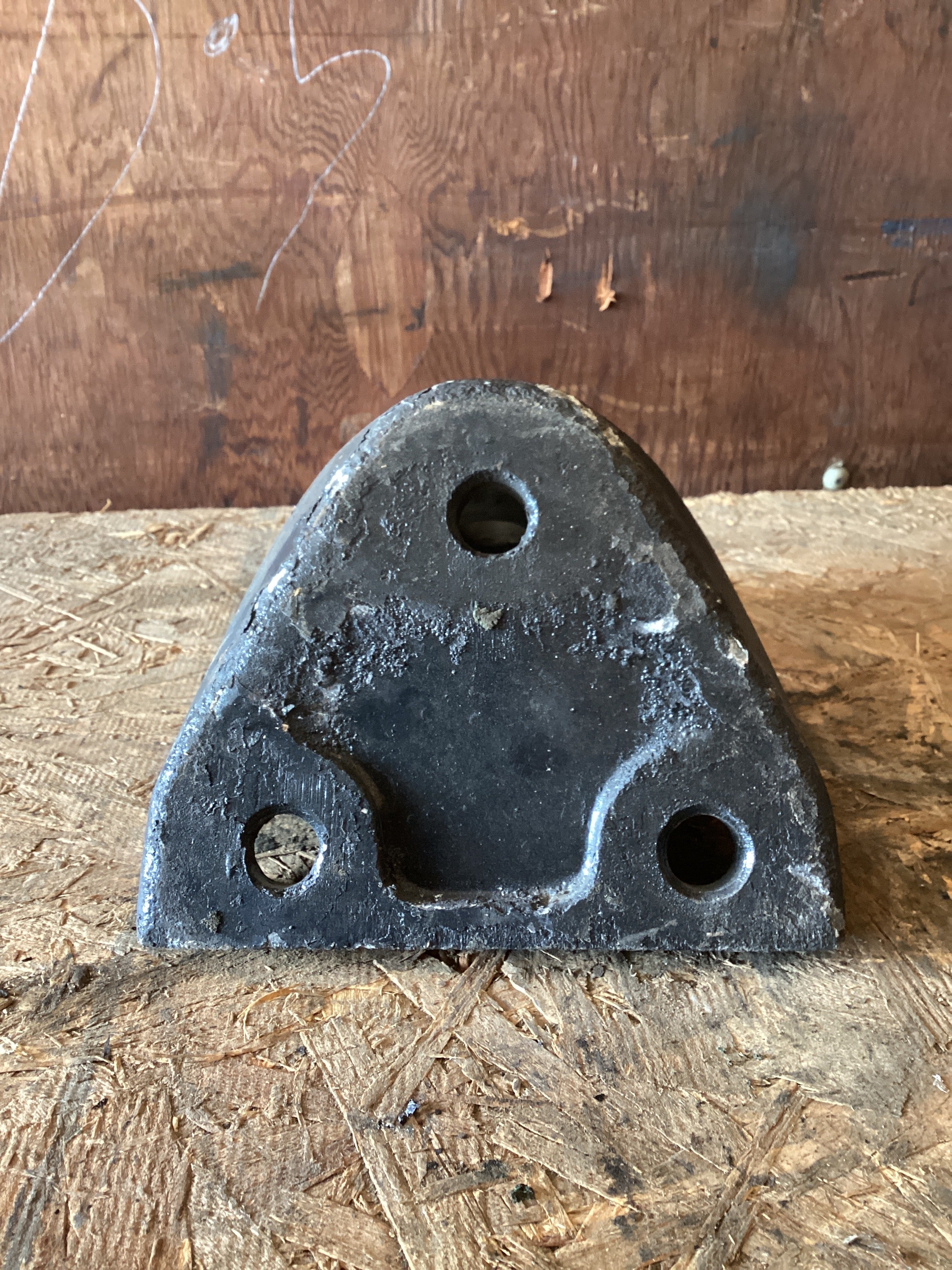 USED | REAR UPPER SHOCK MOUNT BRACKET PETERBILT | SKU978