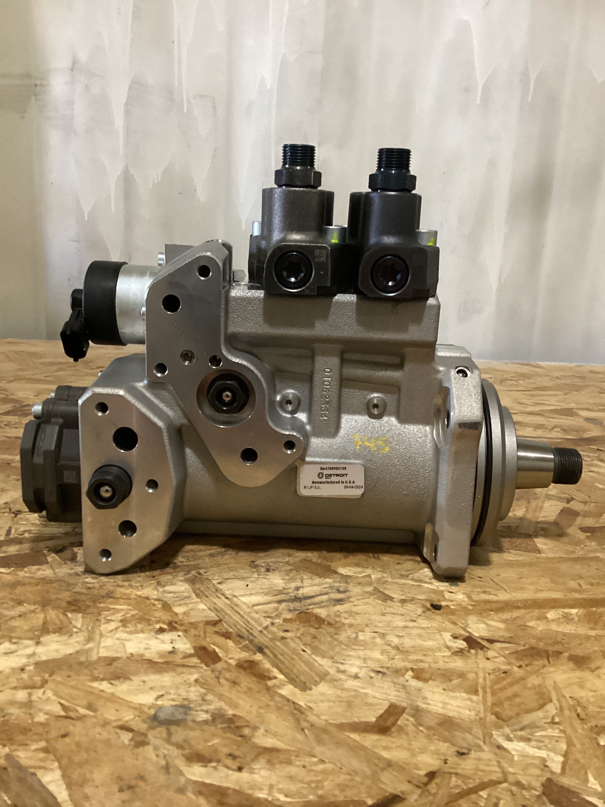 NEW | HIGH PRESSURE FUEL PUMP DETROIT DD15 | SKU745