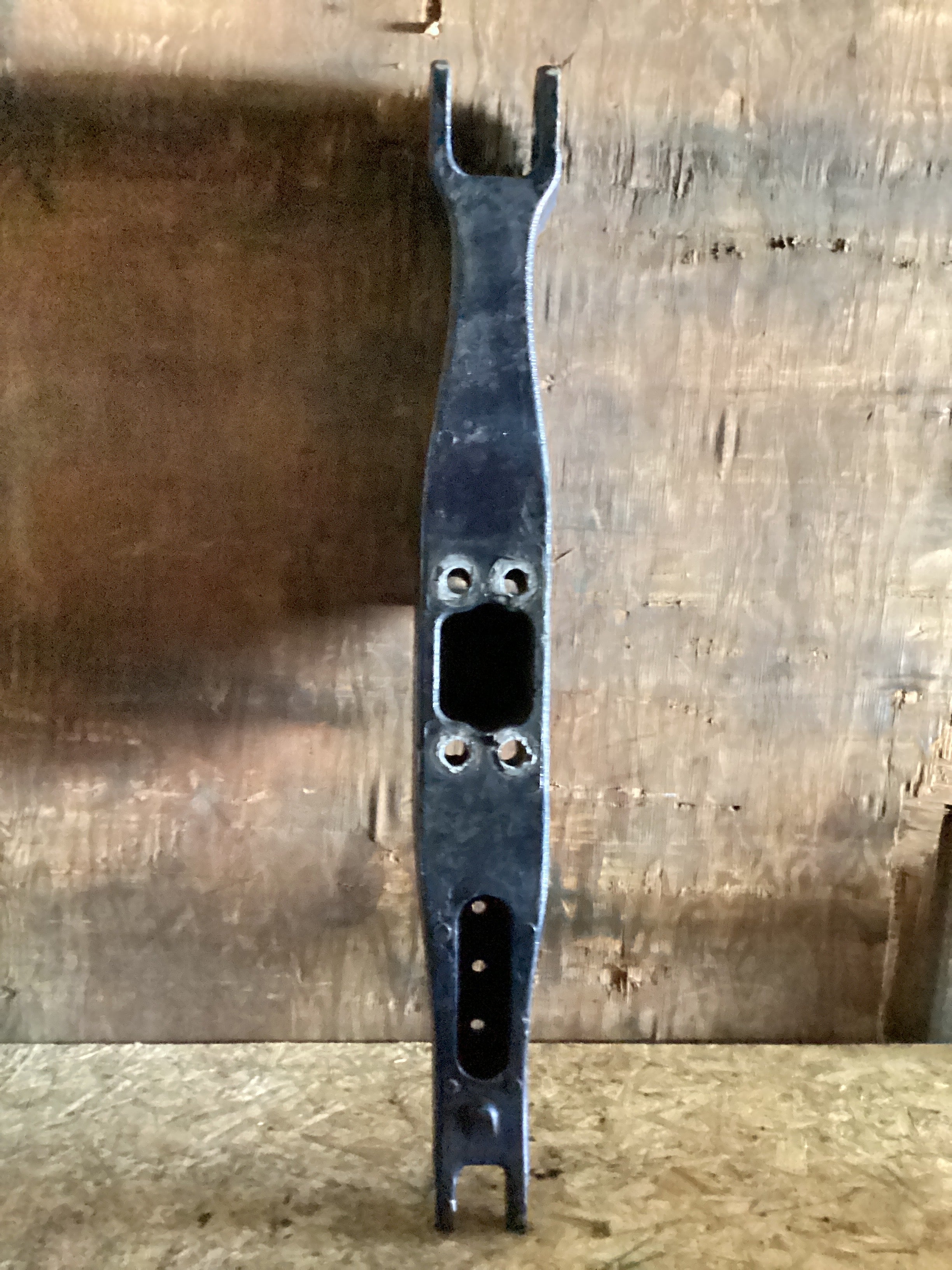 USED | REAR SUSPENSION AIR SPRING PEDESTAL LHS KENWORTH | SKU887