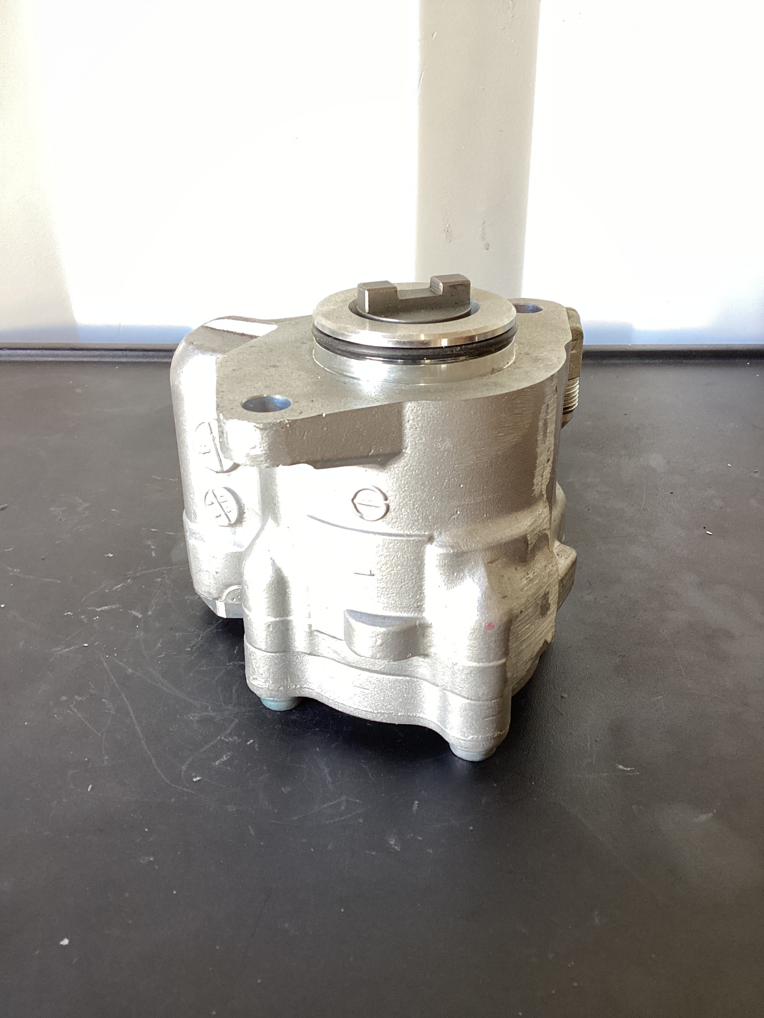 USED | POWER STEERING PUMP INTERNATIONAL | SKU490