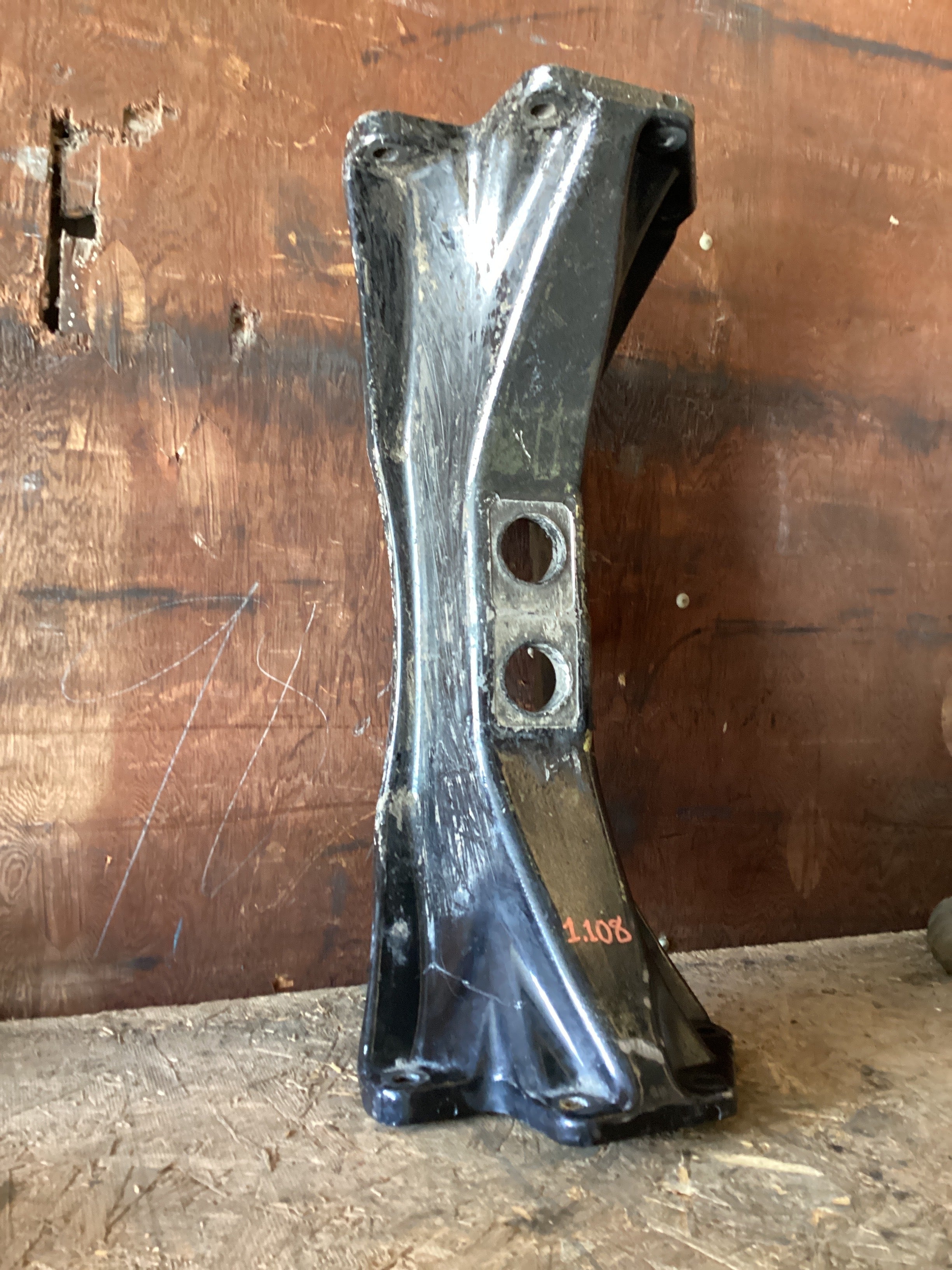 USED | FRAME CROSSMEMBER PETERBILT | SKU1,108