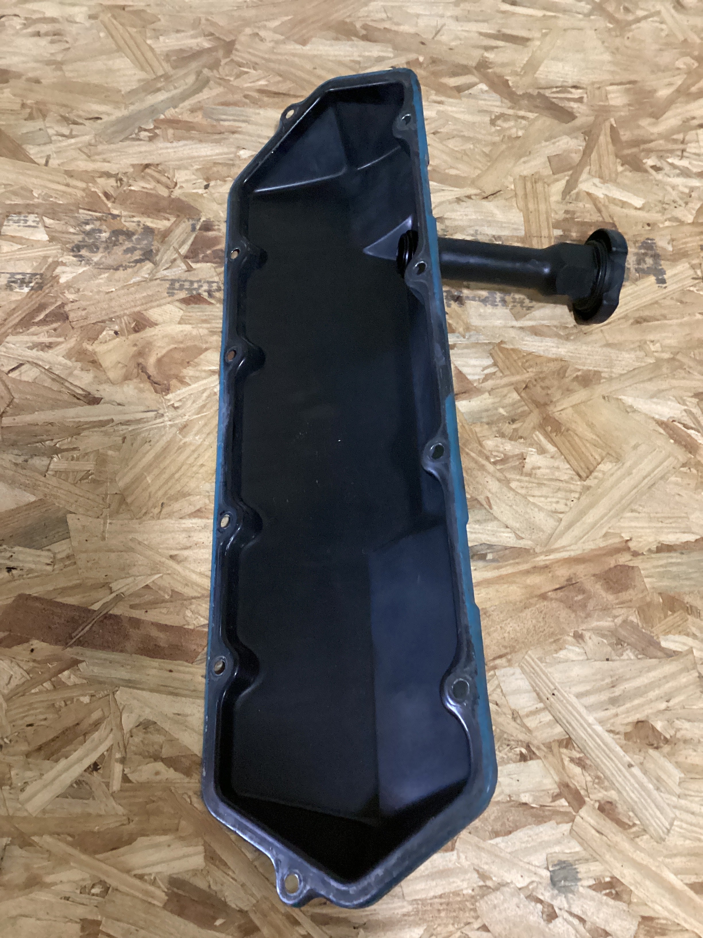 USED | POWERSTROKE VALVE COVER INTERNATIONAL NAVISTAR 7.3 T444E | SKU680