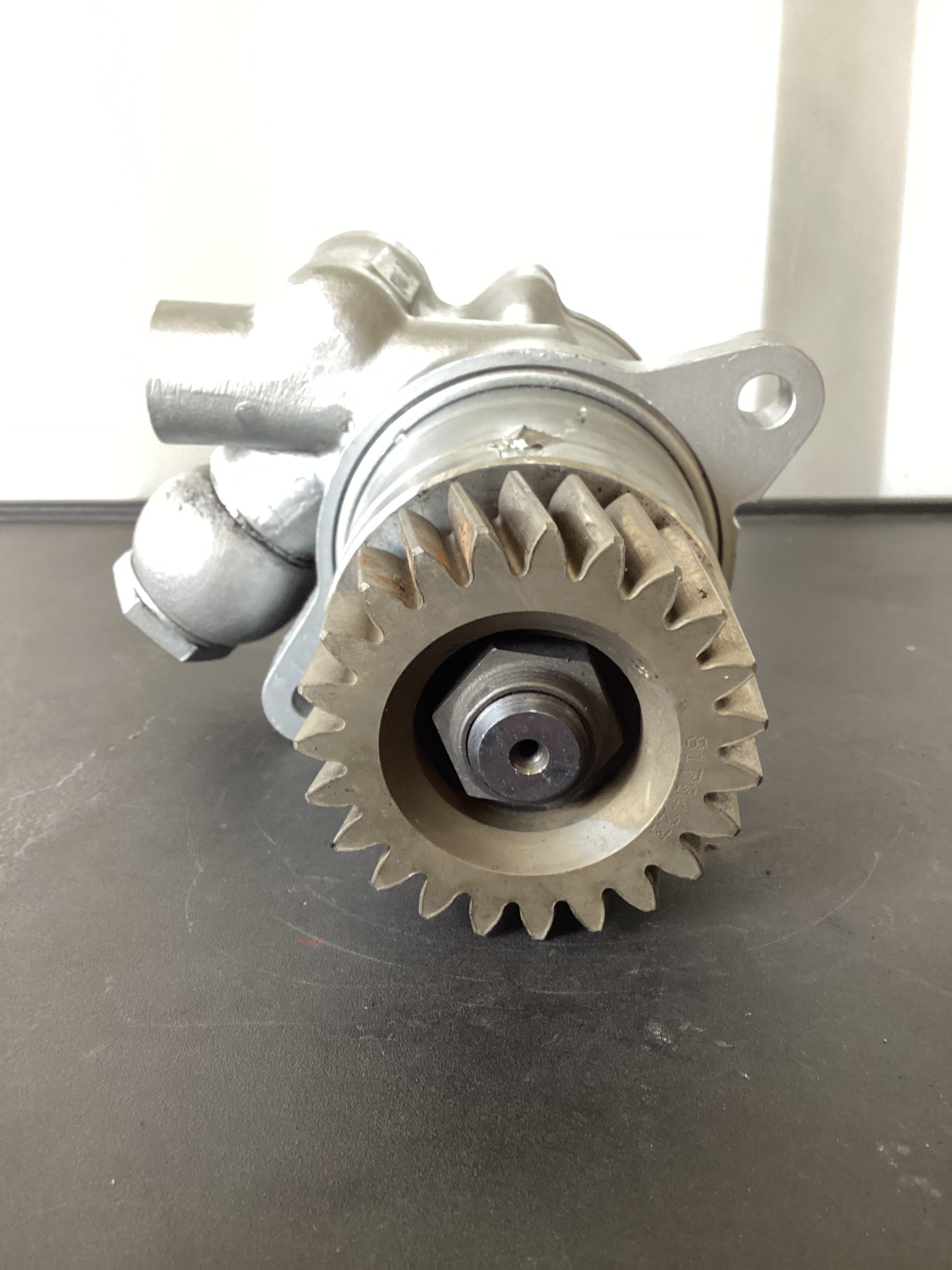 USED | POWER STEERING PUMP VOLVO RHS | SKU535