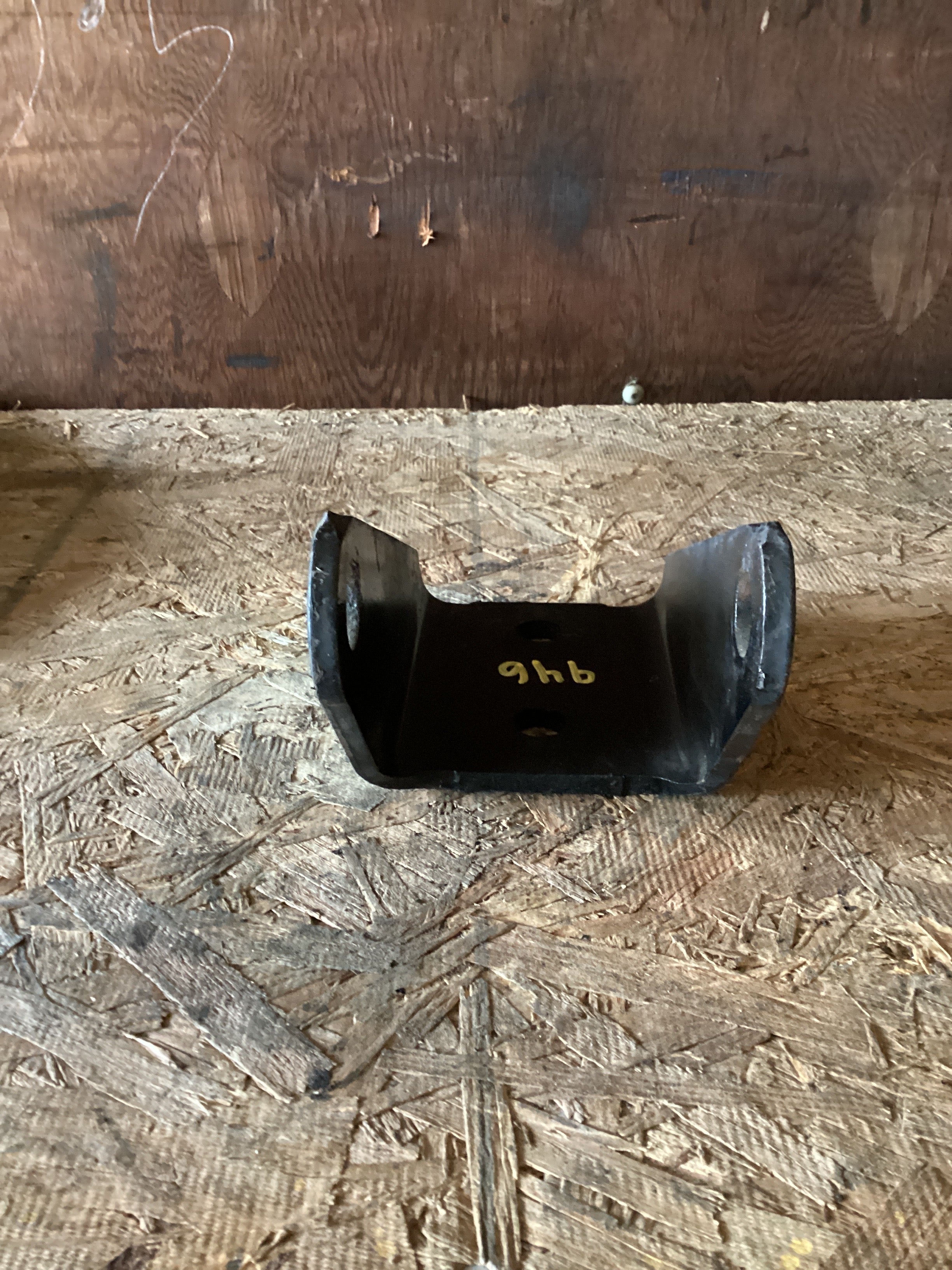 USED | REAR SHOCK UPPER BRACKET | SKU946