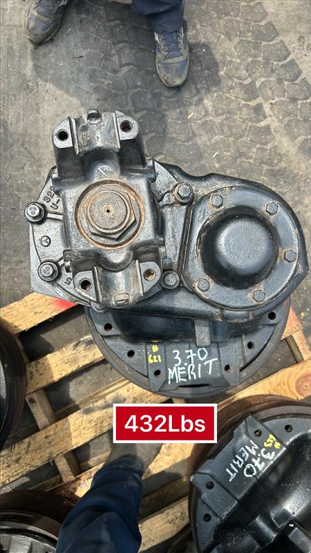 USED | 3.70 MERITOR REAR/FRONT DIFFERENTIAL | SKU621