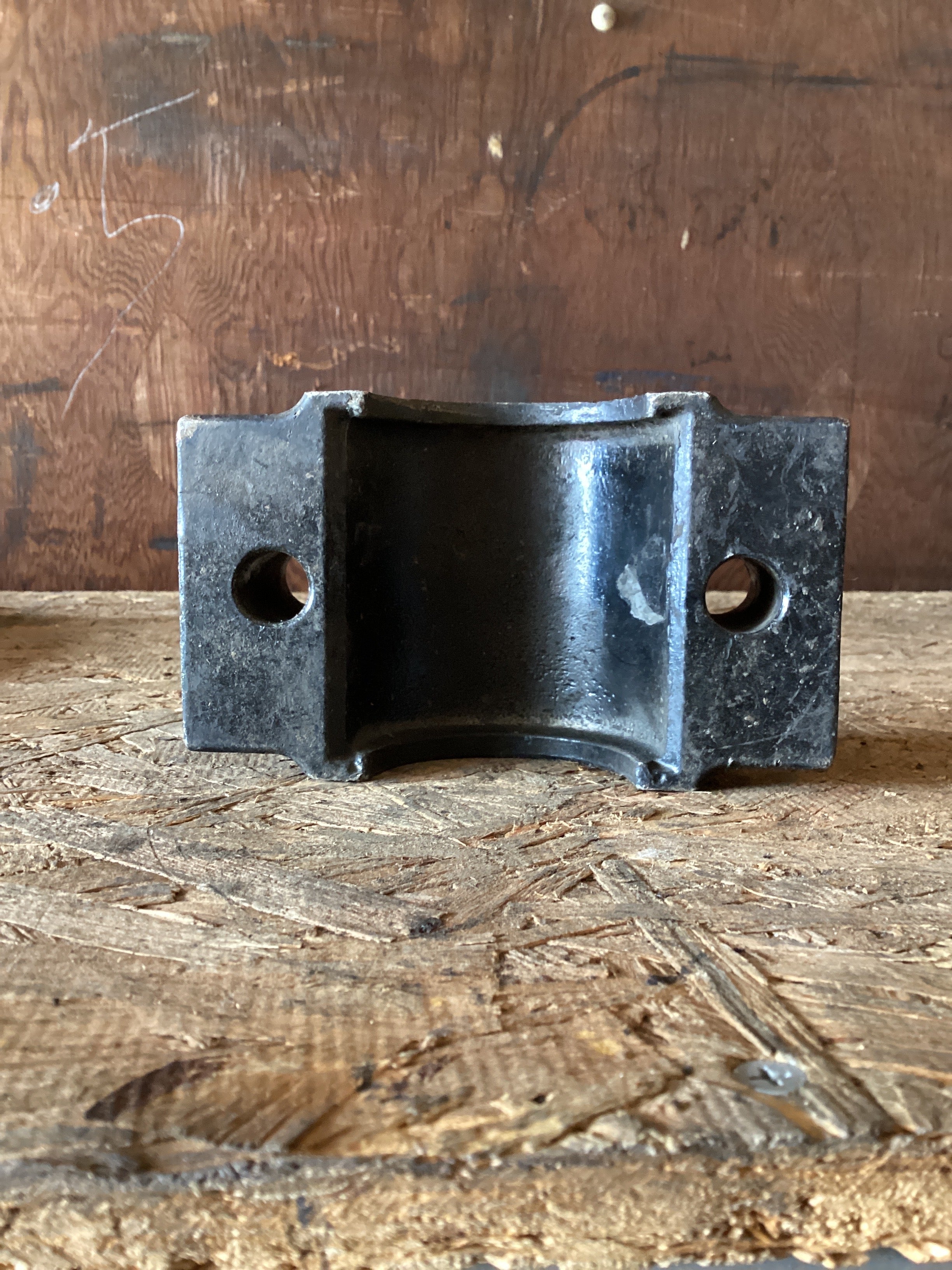 USED | STABILIZER BAR FRAME CAP KENWORTH | SKU958