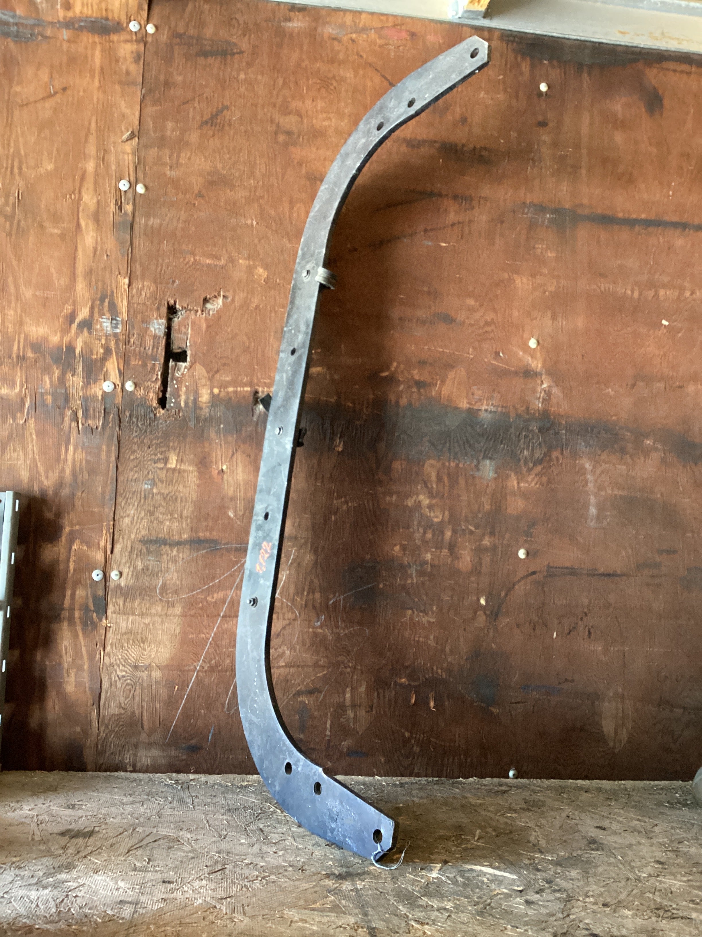 USED | FRAME CROSSMEMBER BRACKET FREIGHTLINER | SKU1,122