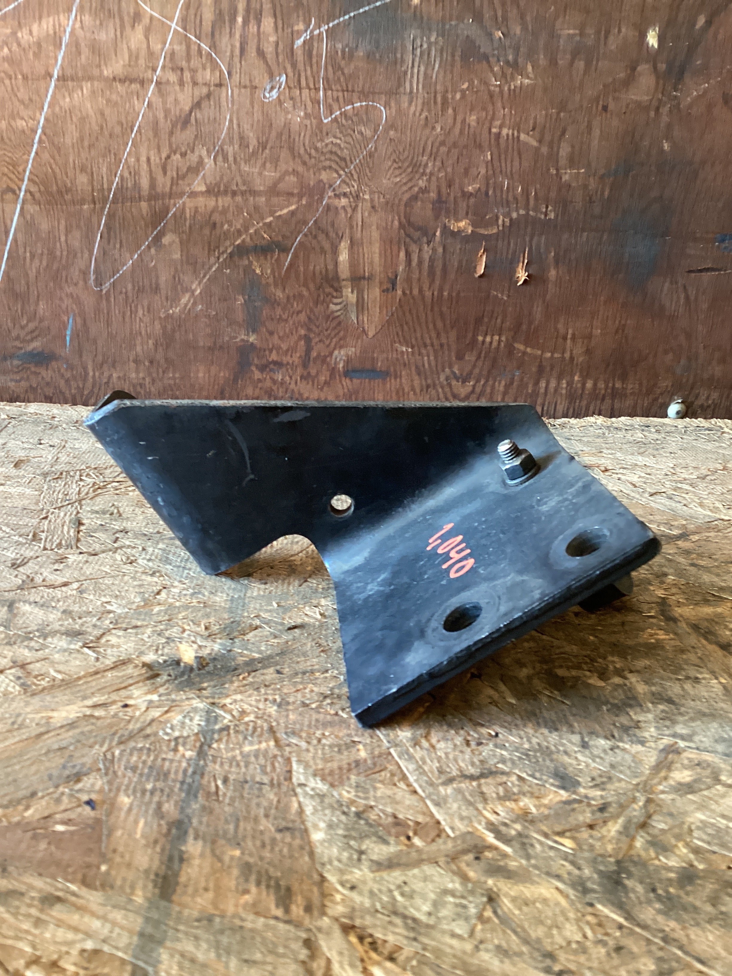 USED | TRUCK SUSPENSION BRACKET | SKU1,040