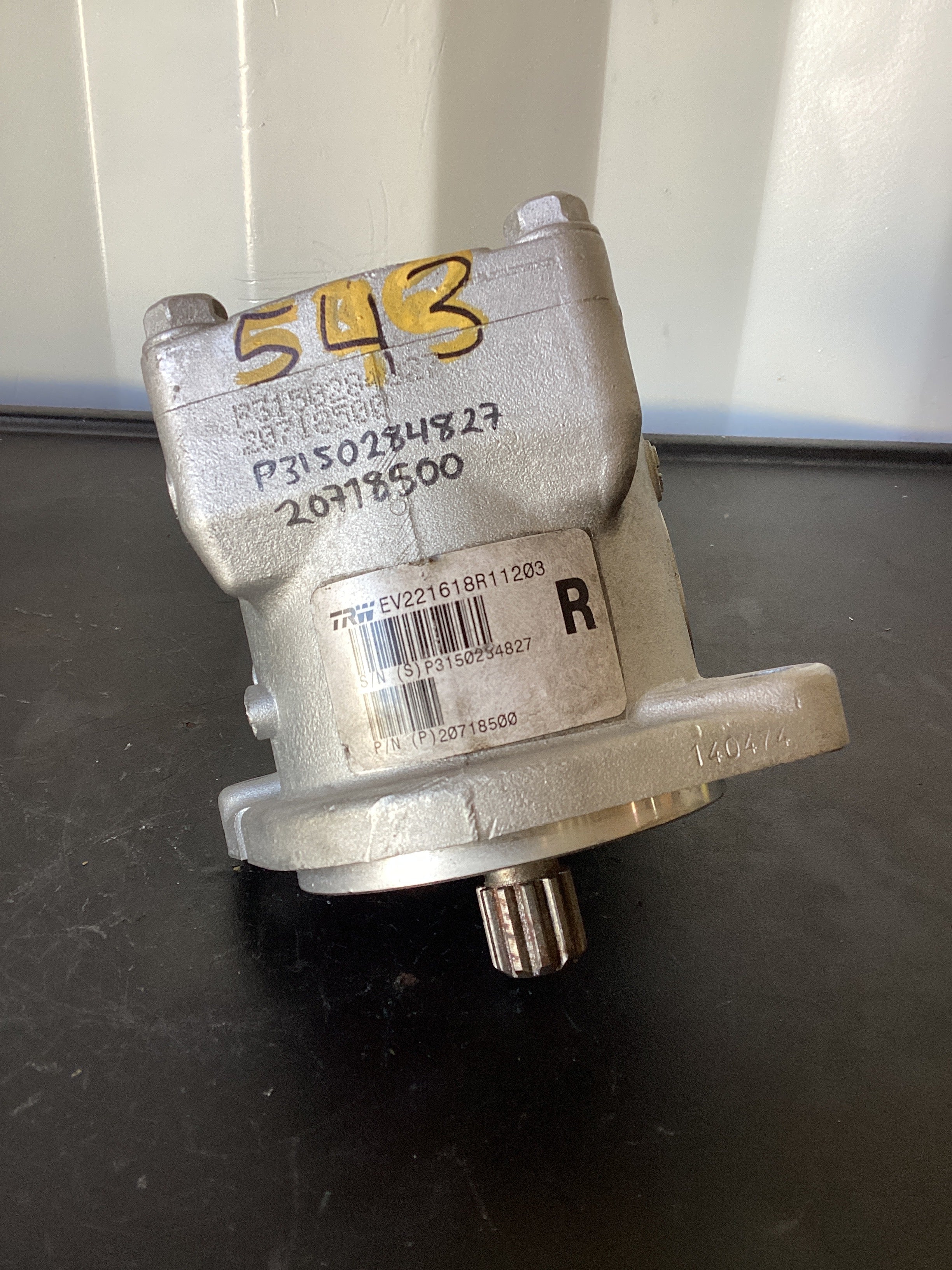 USED | POWER STEERING PUMP RHS | SKU543