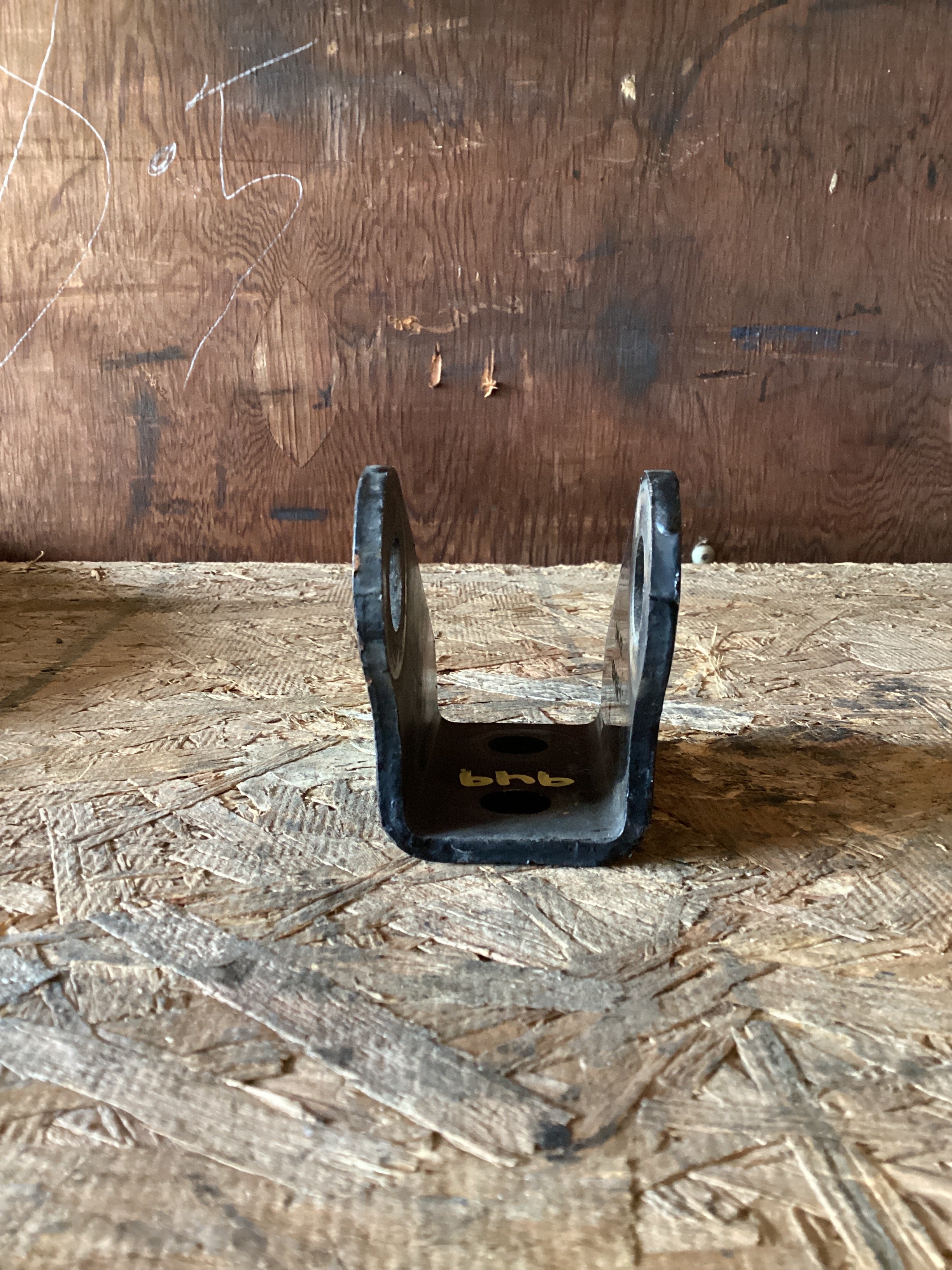 USED | REAR SHOCK UPPER BRACKET | SKU949