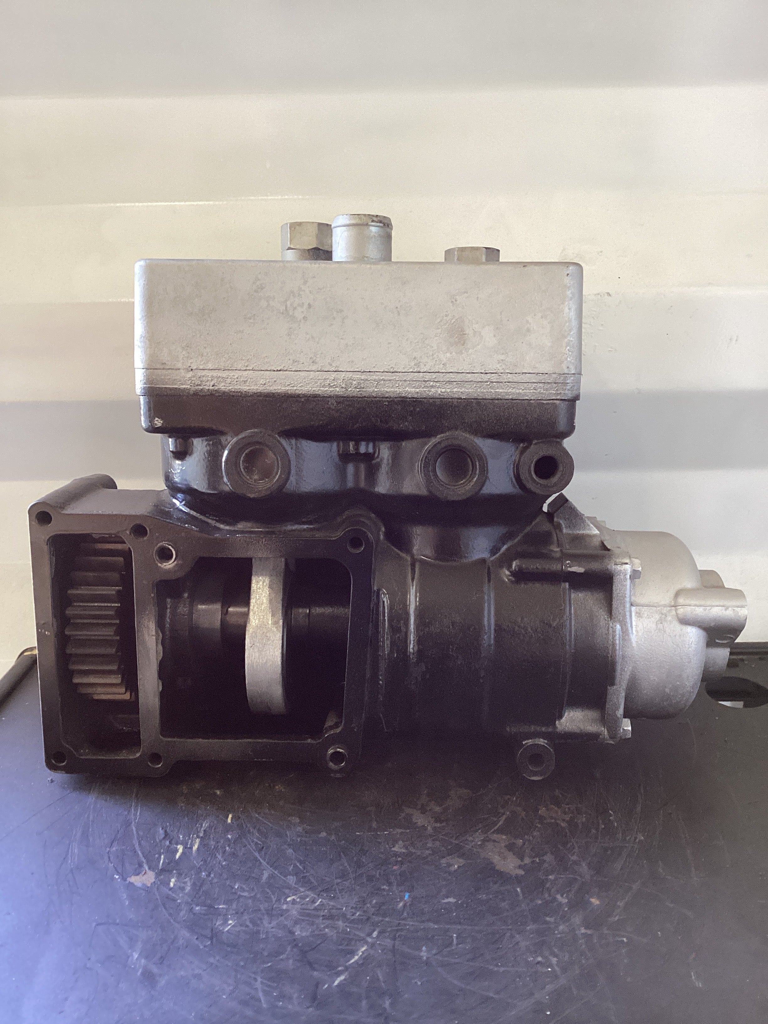 USED | AIR COMPRESSOR MAXXFORCE 13 | SKU483