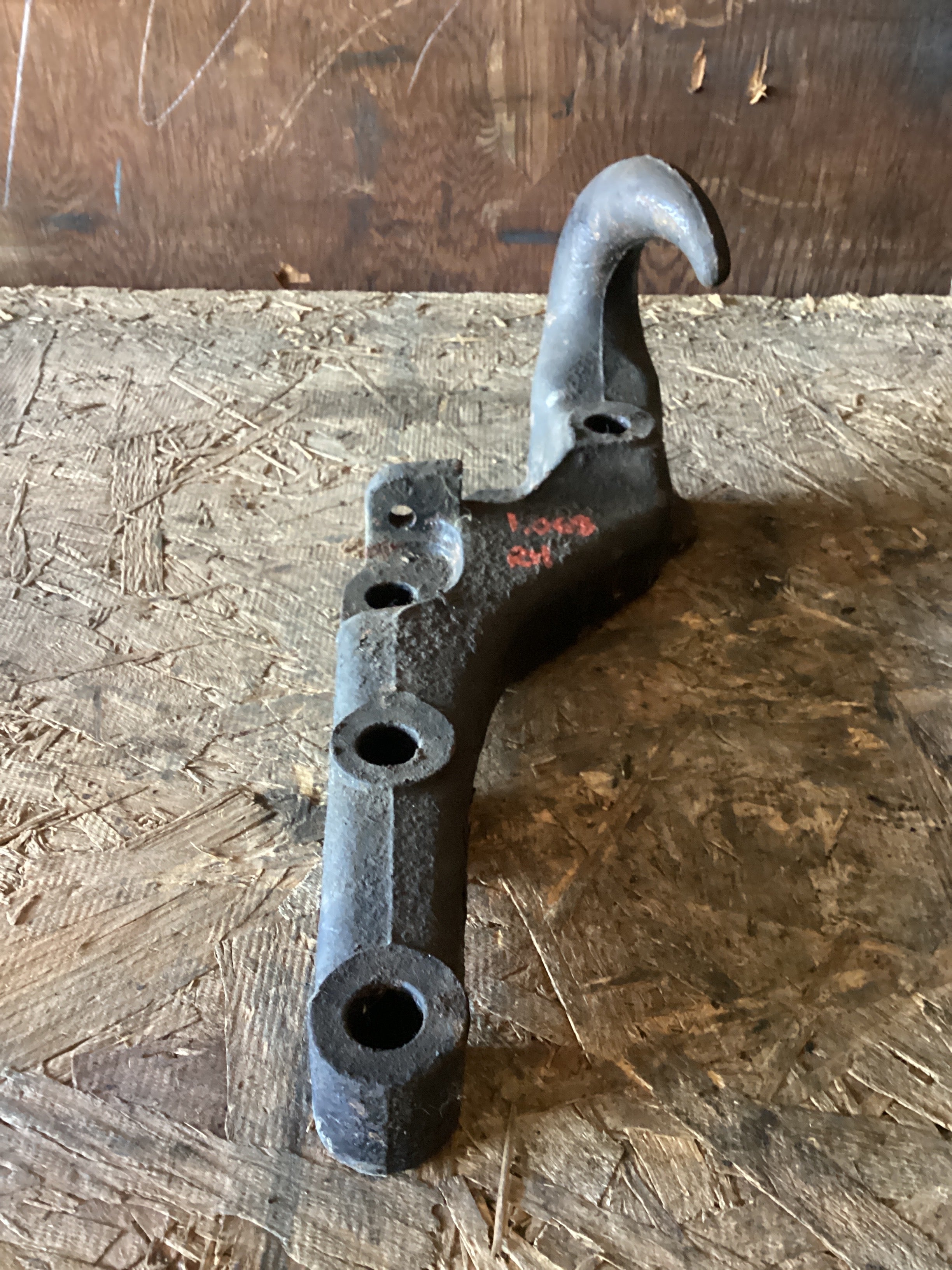 USED | FRONT TOW HOOK BRACKET RHS FREIGHTLINER | SKU1,068