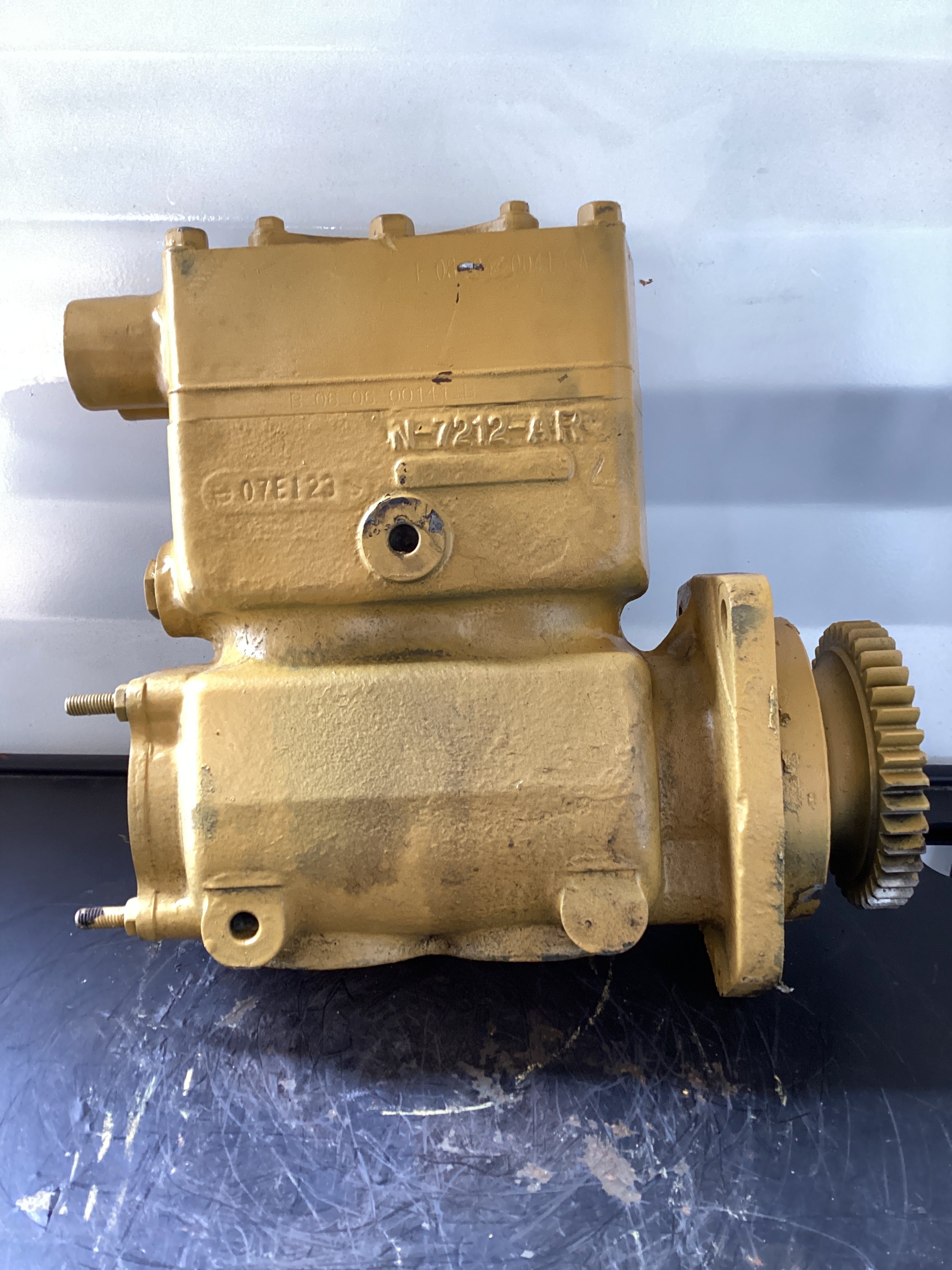 USED | AIR COMPRESSOR (CAT C15) | SKU458