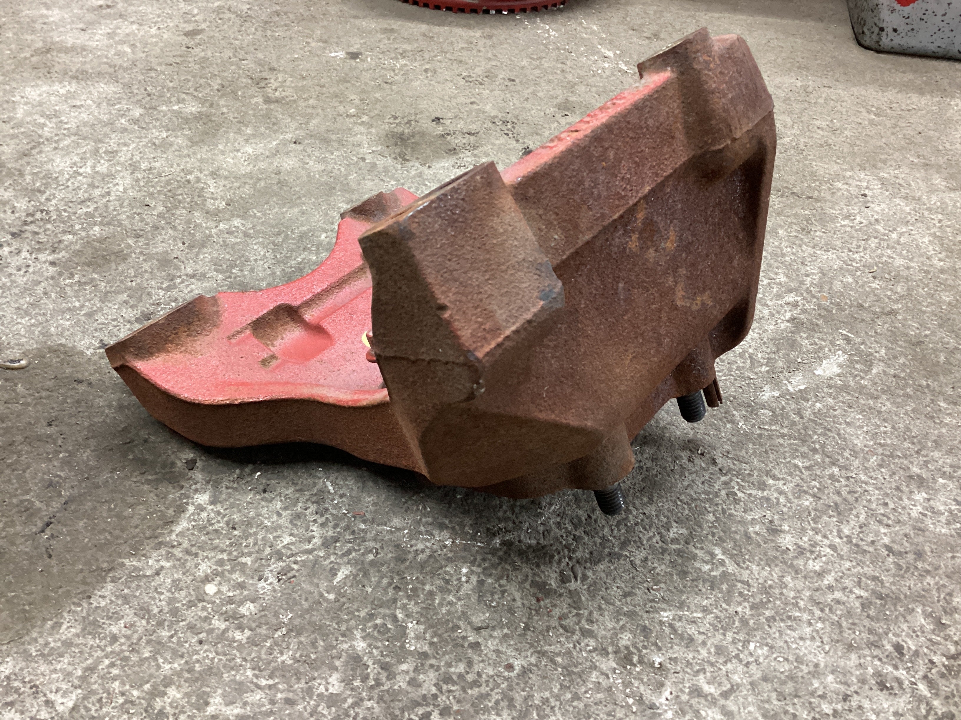 USED | ENGINE ALTERNATOR MOUNT BRACKET CUMMINS ISB 2012 | SKU1,130