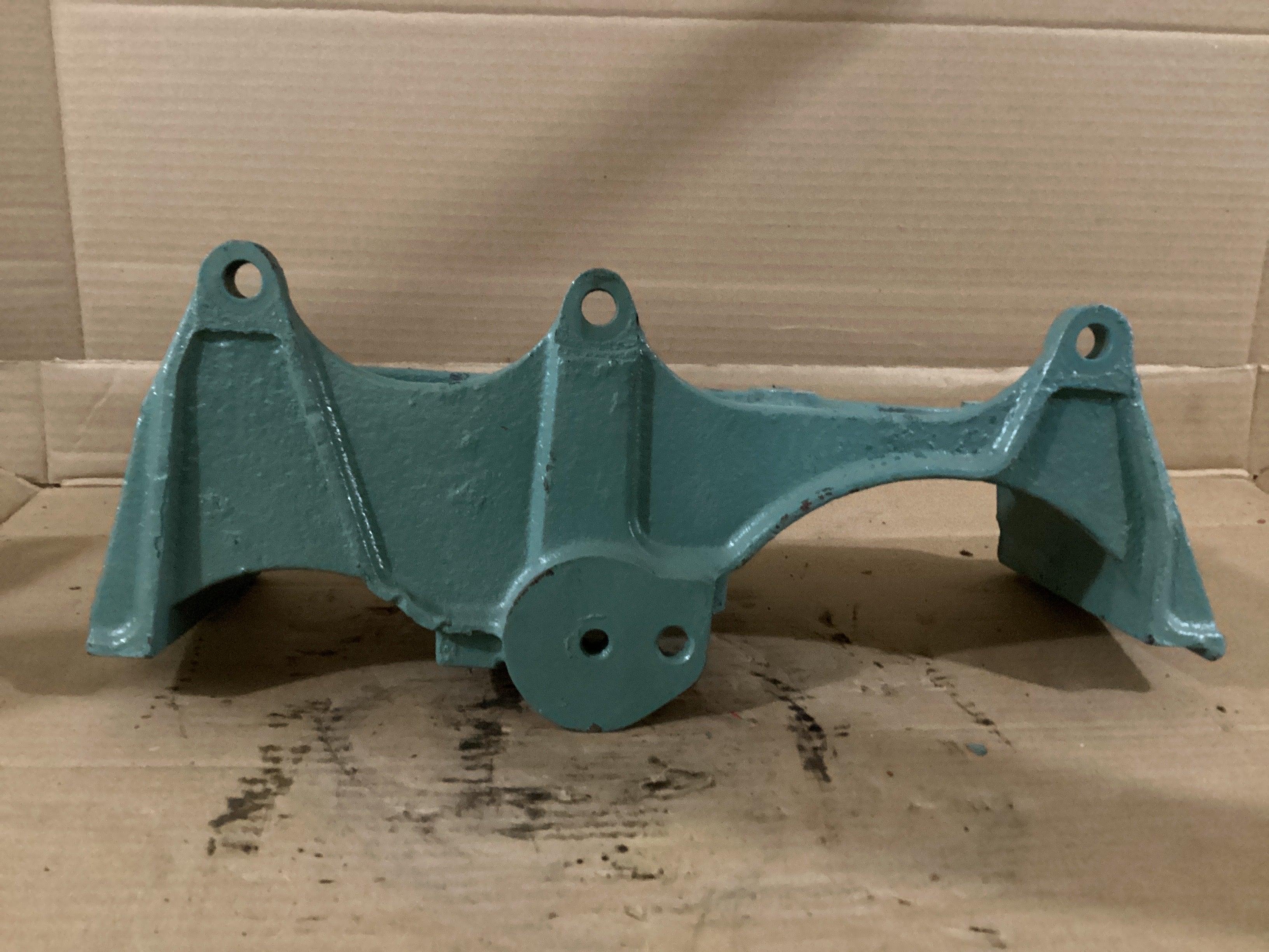 USED | ACCESSORY BRACKET DETROIT 12.7 | SKU807