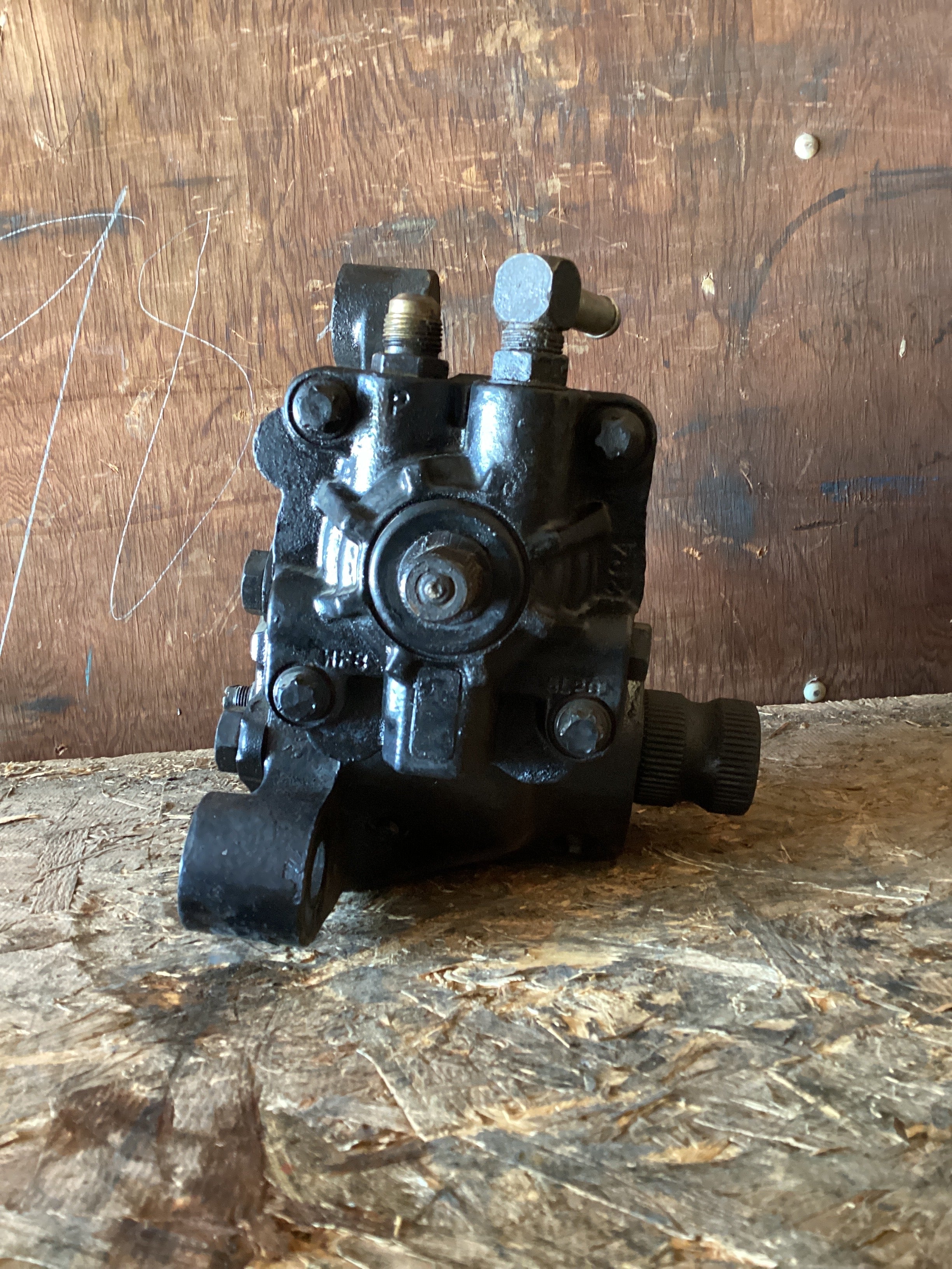 USED | POWER STEERING GEAR BOX PETERBILT | SKU1,173