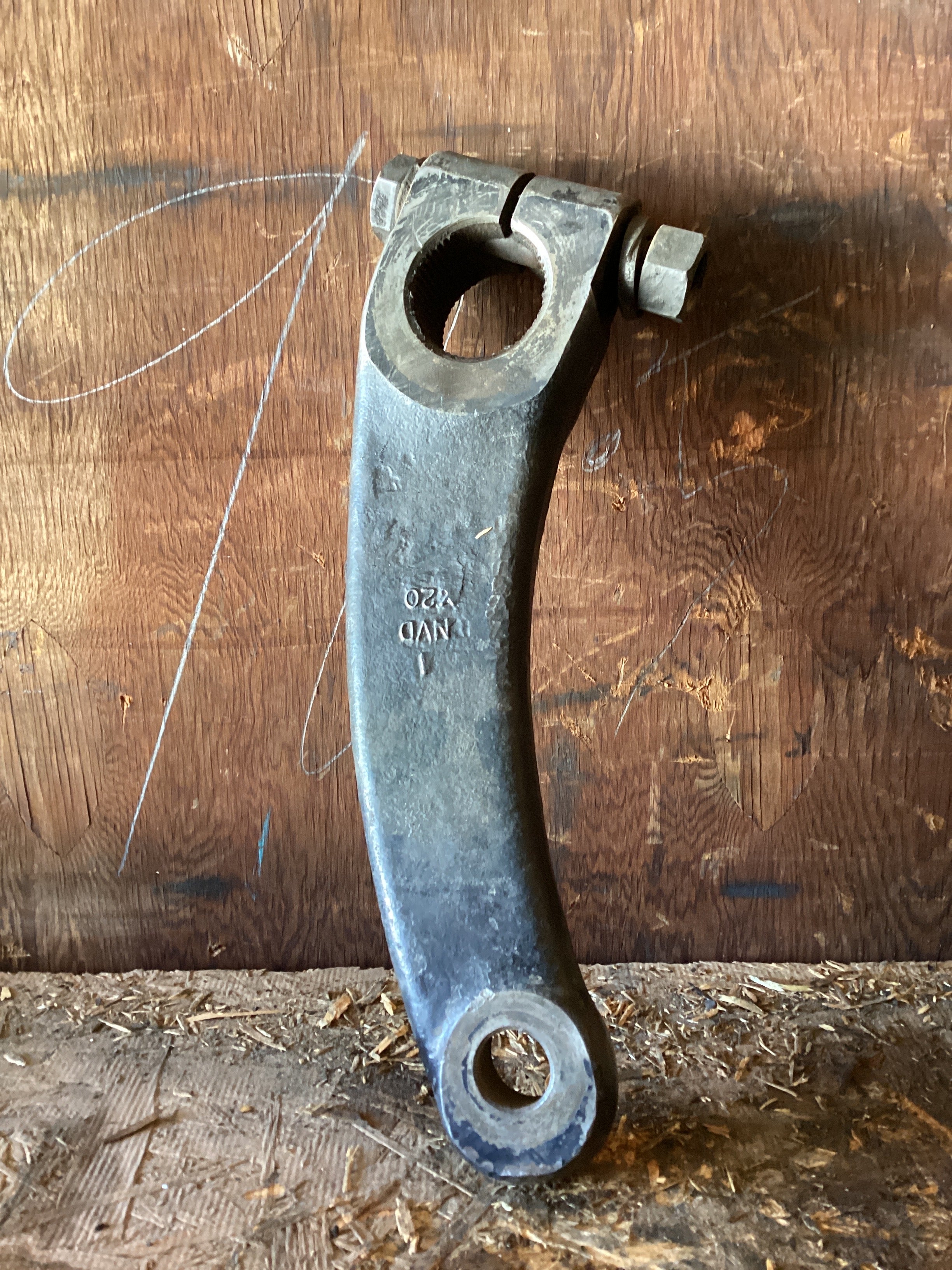 USED | POWER STEERING GEAR BOX PITMAN ARM VOLVO VNL | SKU1,194