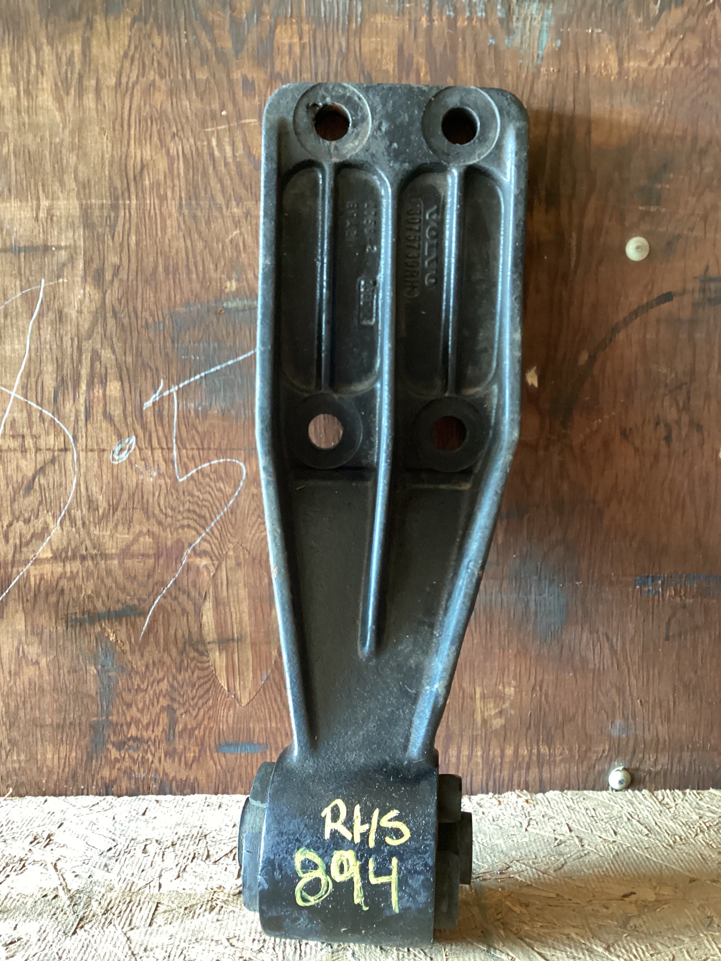 USED | CAB SUPPORT RGS VOLVO | SKU894