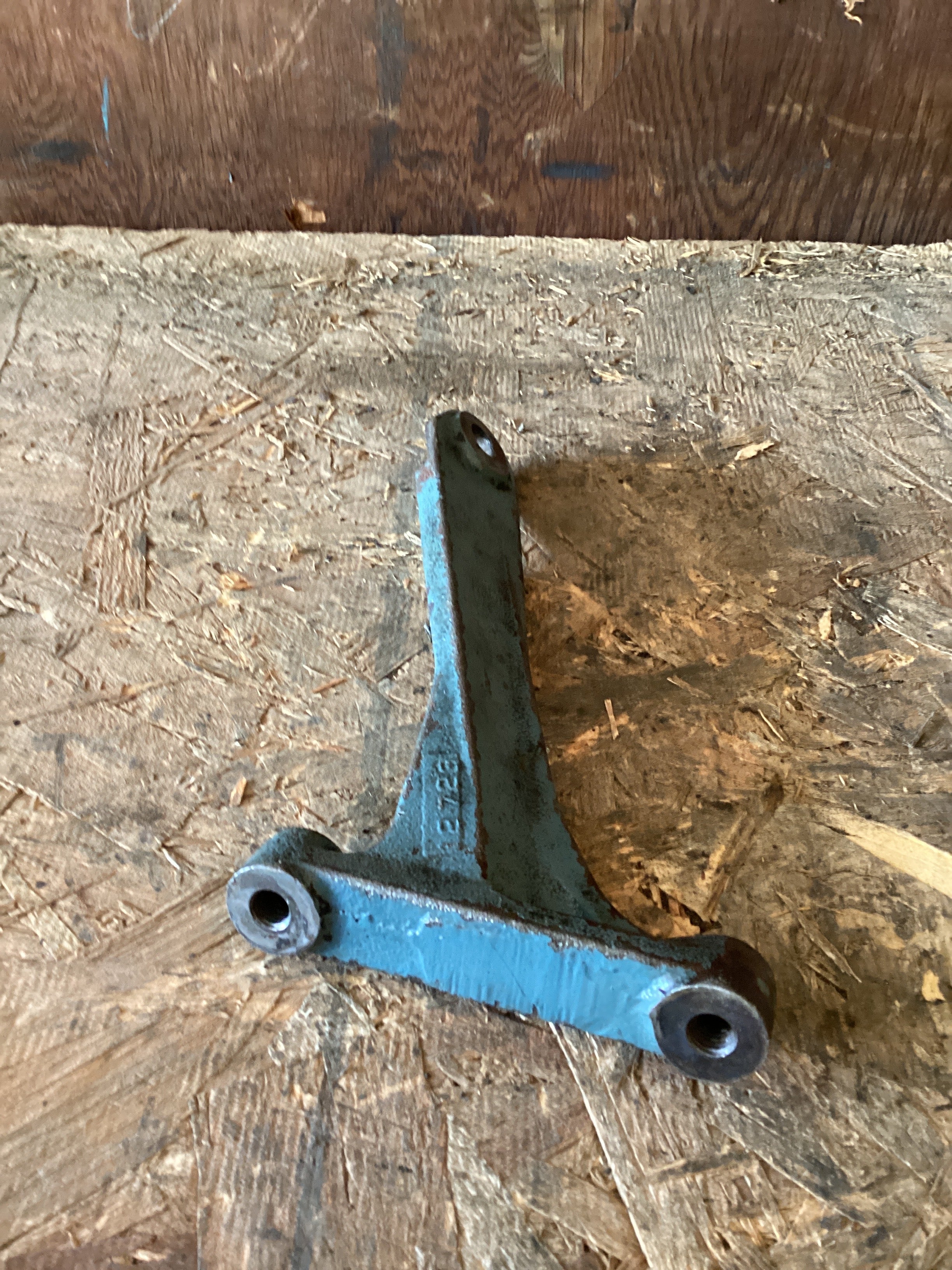 USED | ENGINE LIFTING BRACKET DETROIT 12.7 | SKU1,097