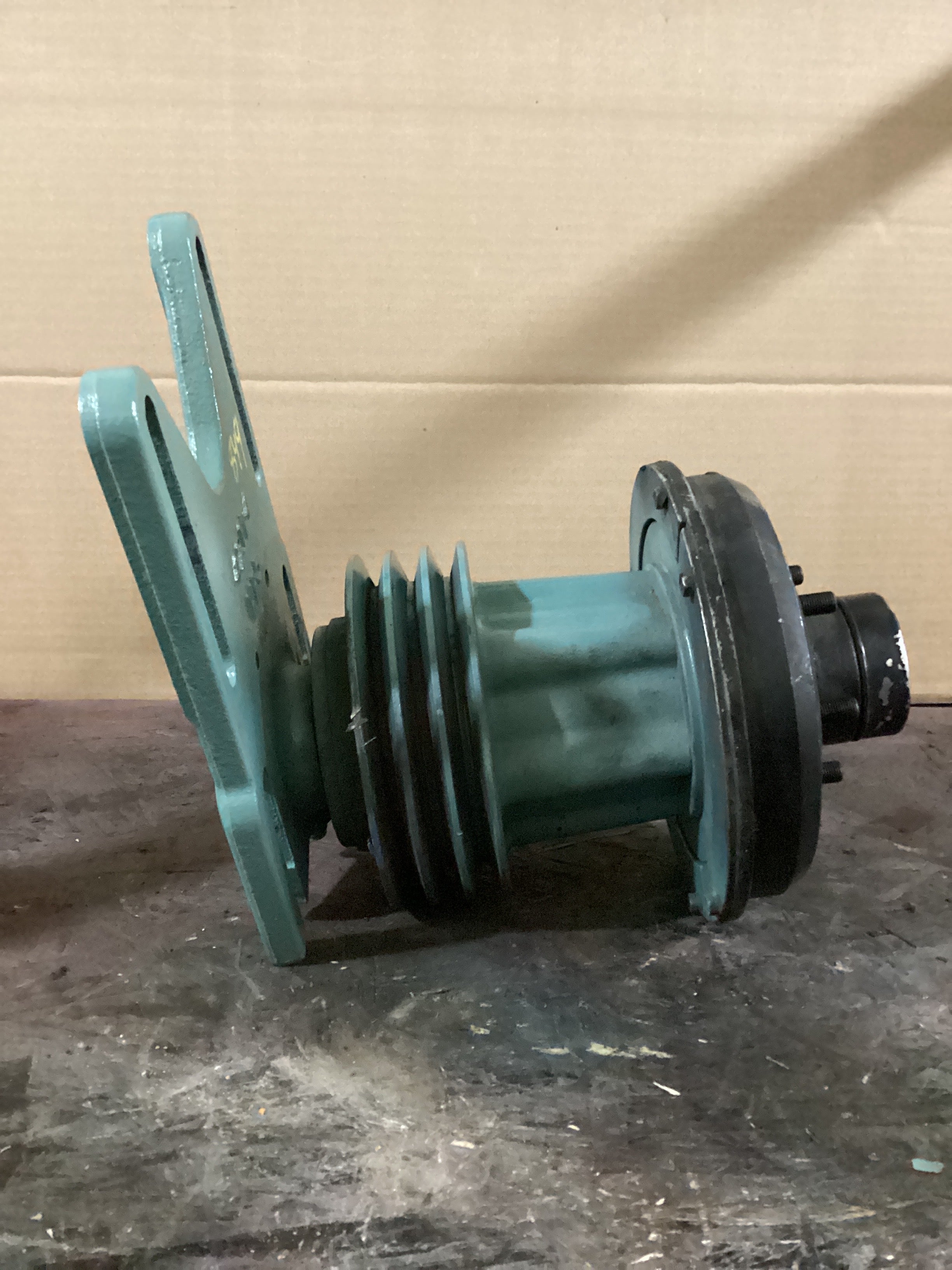 USED | ENGINE FAN CLUTCH WITH BRACKET ASSY DETROIT 12.7 | SKU849