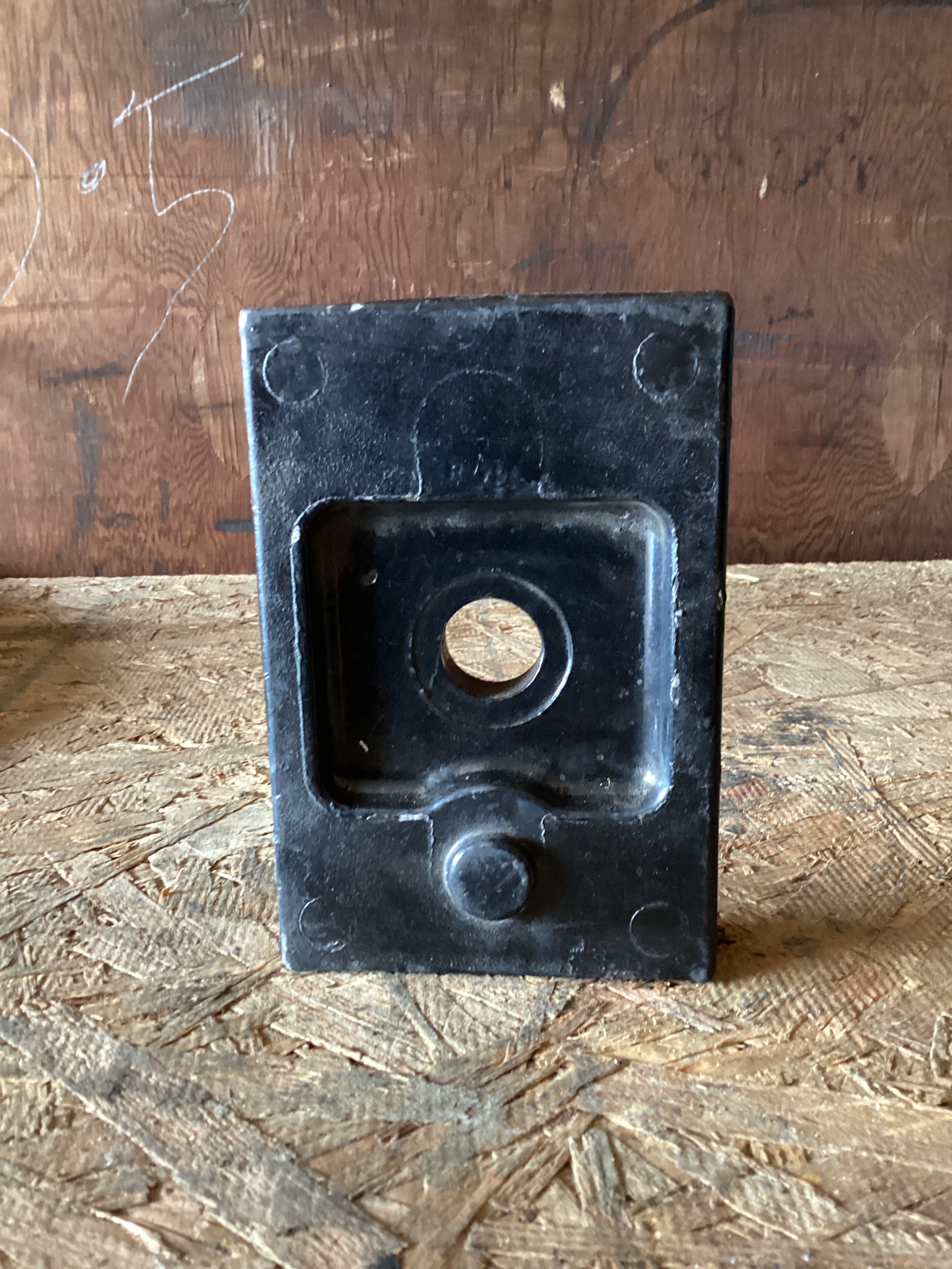 USED | FRONT LEAF SPRING SPACER | SKU935