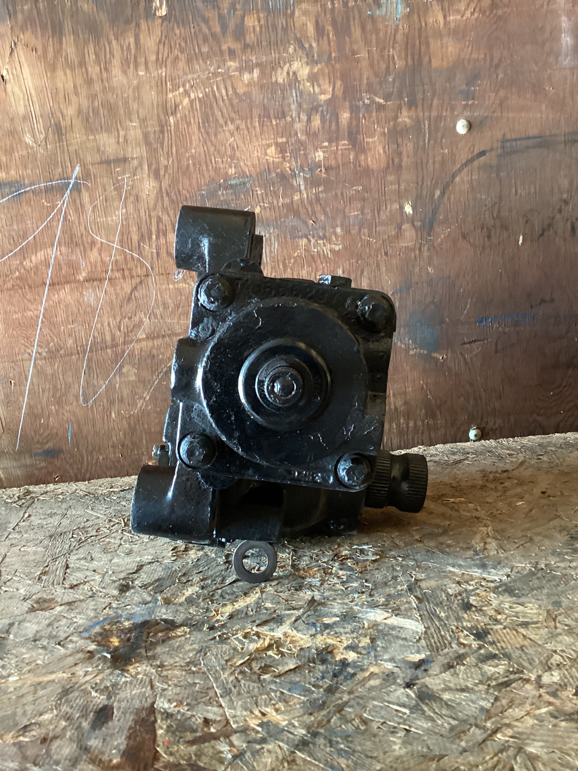 USED | POWER STEERING GEAR BOX ASSEMBLY VOLVO | SKU1,169