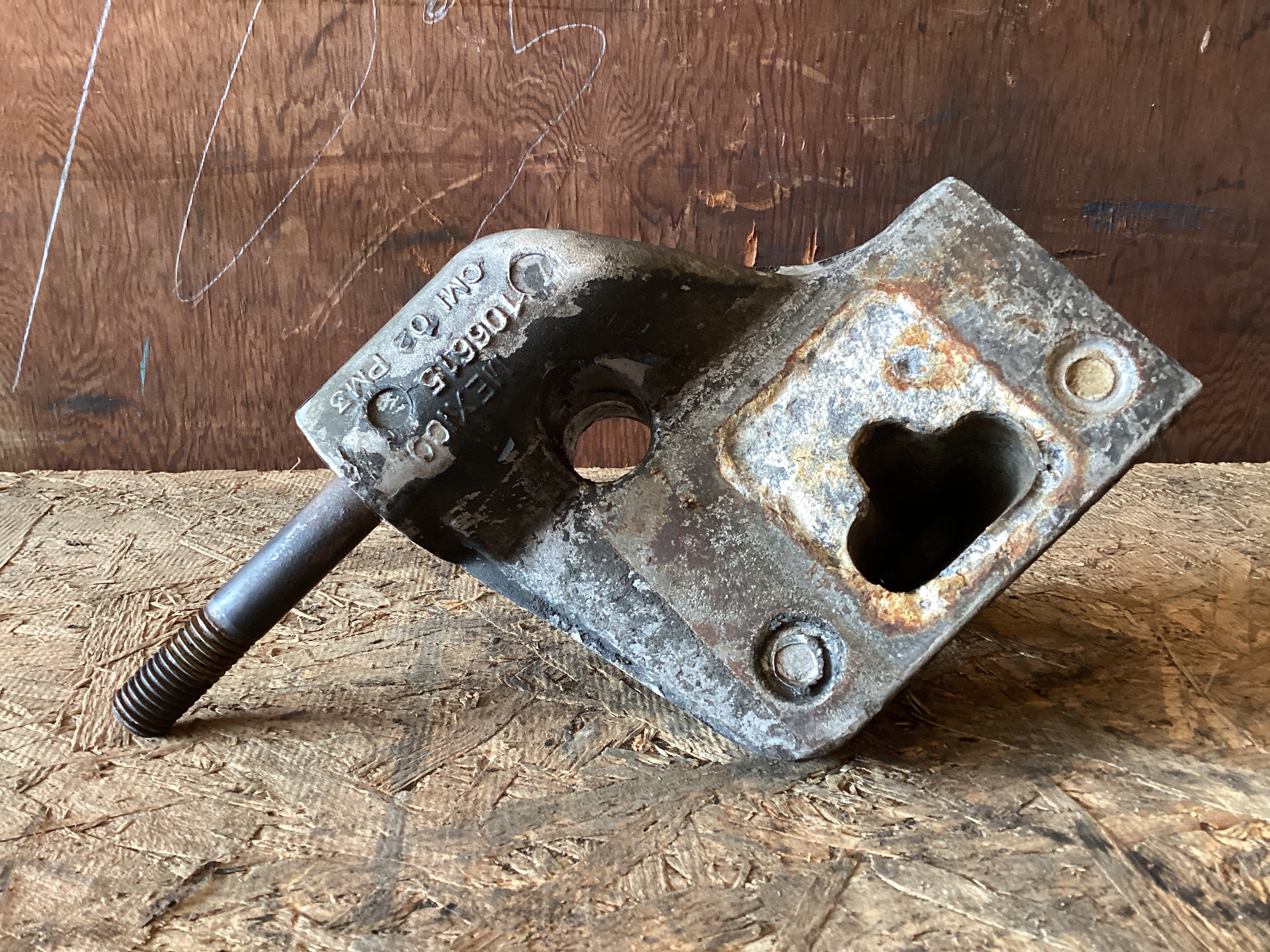 USED | FRONT SUSPENSION LEAF SPRING BUMP STOP WITH LOWER SHOCK MOUNT RHS FREIGHTLINER | SKU1,016