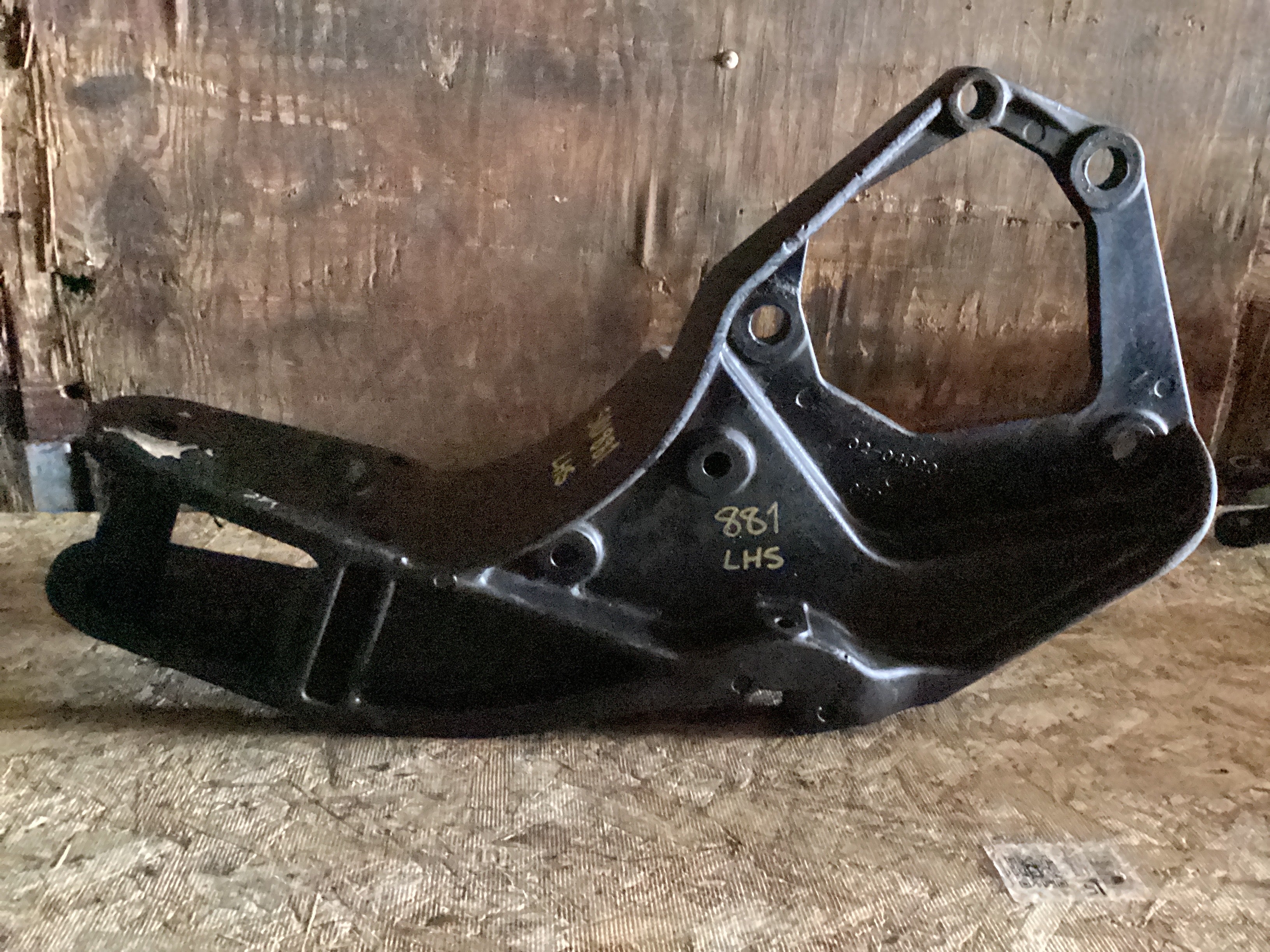 USED | FRONT SPRING HANGER FRAME LHS PETERBILT | SKU881