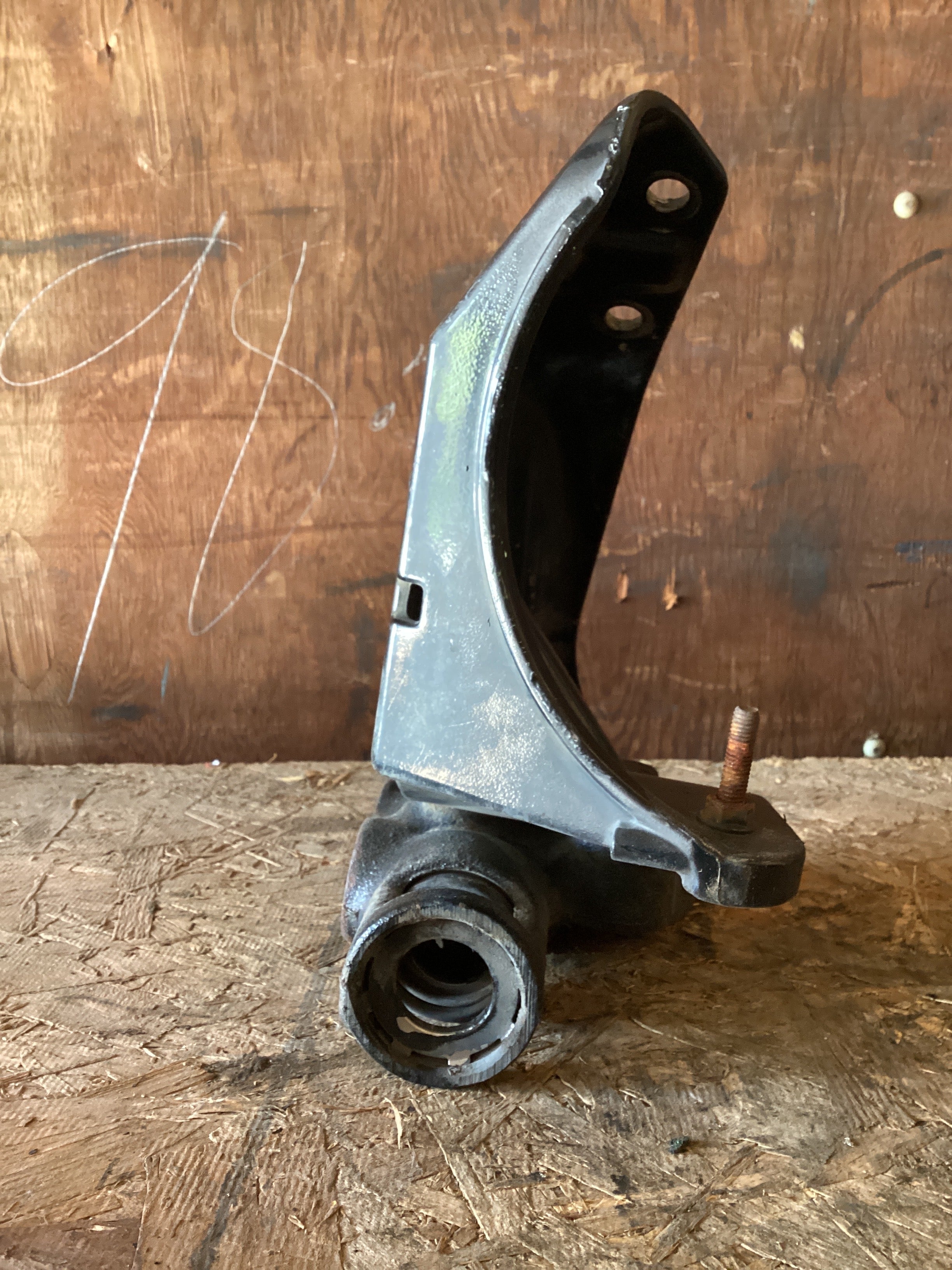 USED | TOW HOOK BRACKET LHS ASSY CASCADIA | SKU976